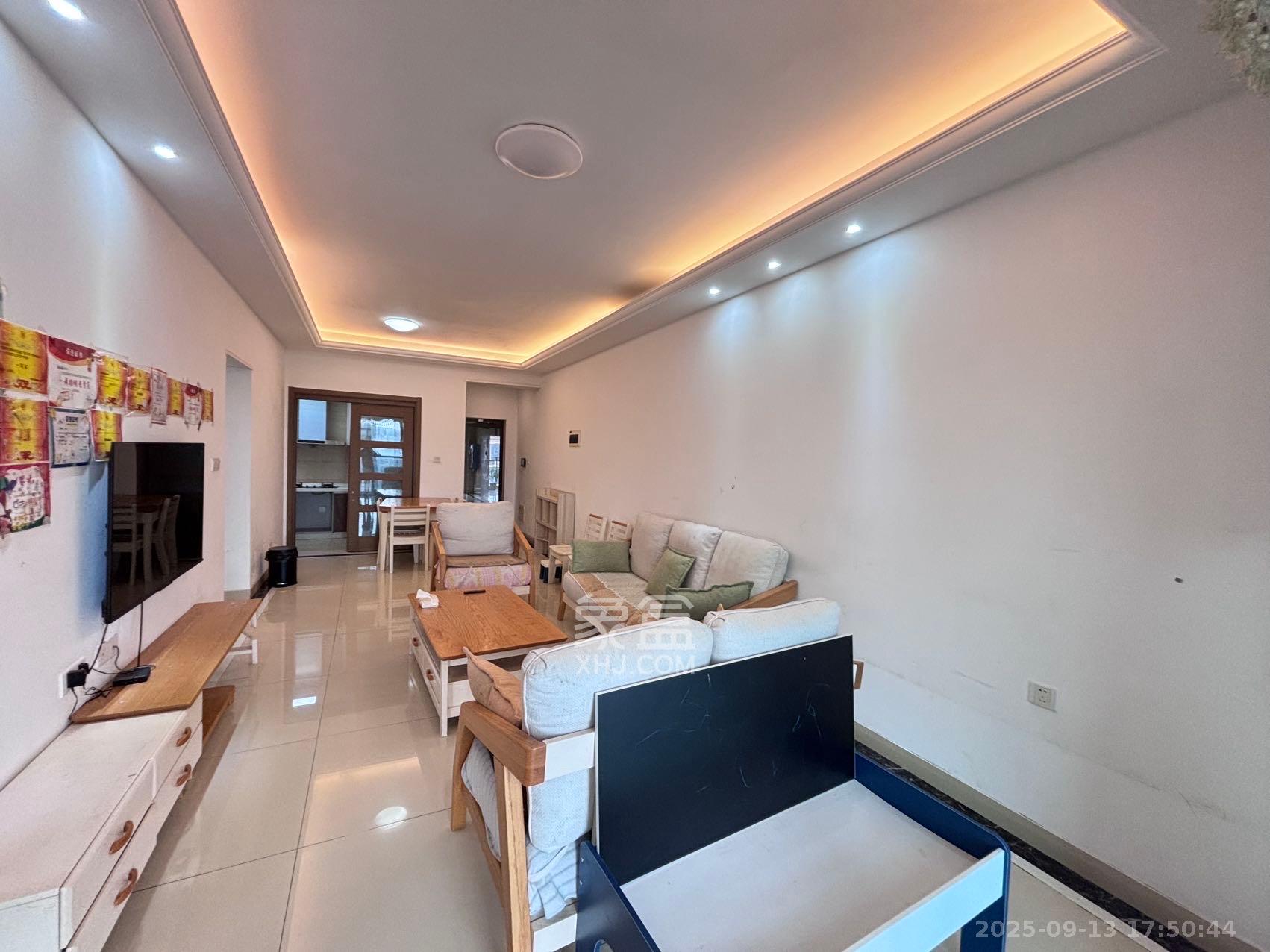 旺德府恺悦国际  3室2厅1卫    2400.0元/月室内图