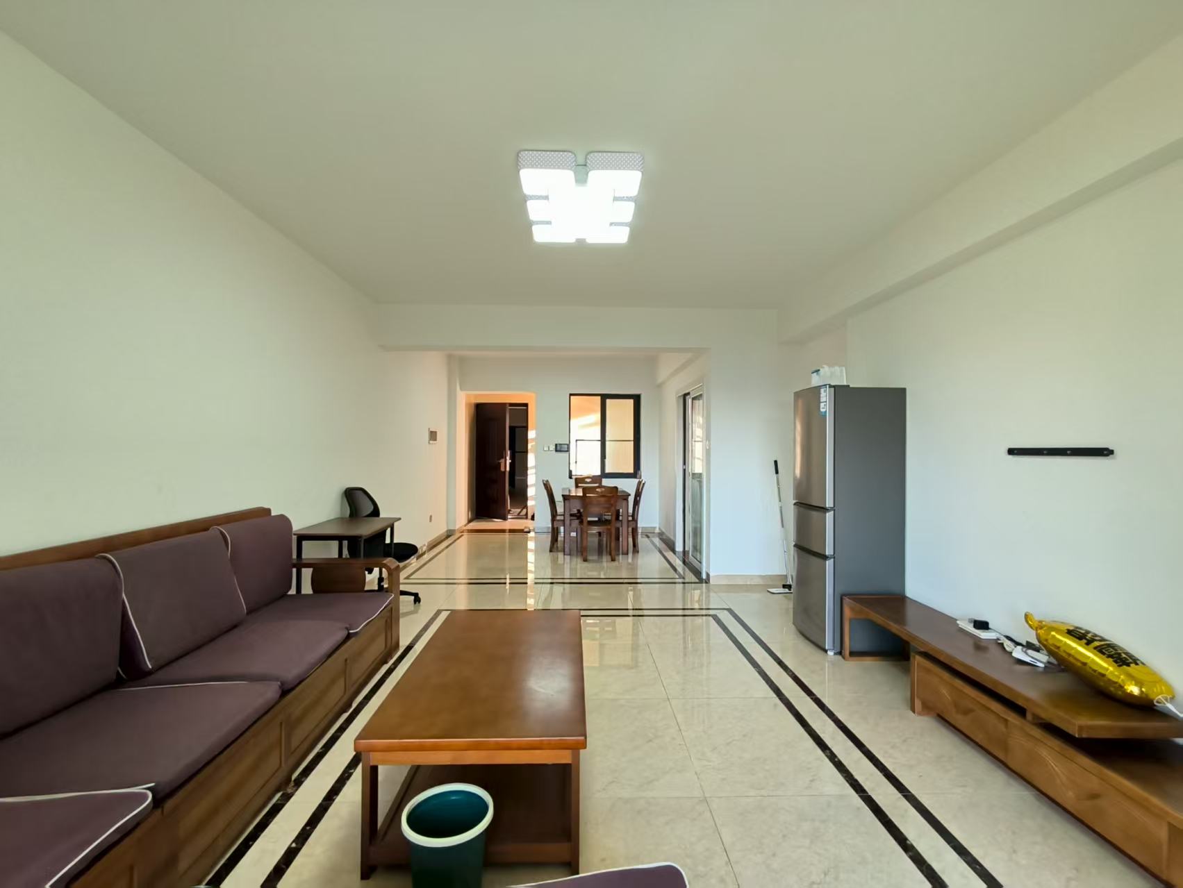 港岛花园 3室2厅2卫 3200.0元/月 港岛花园 3室2厅2卫 3200.0元/月室内图