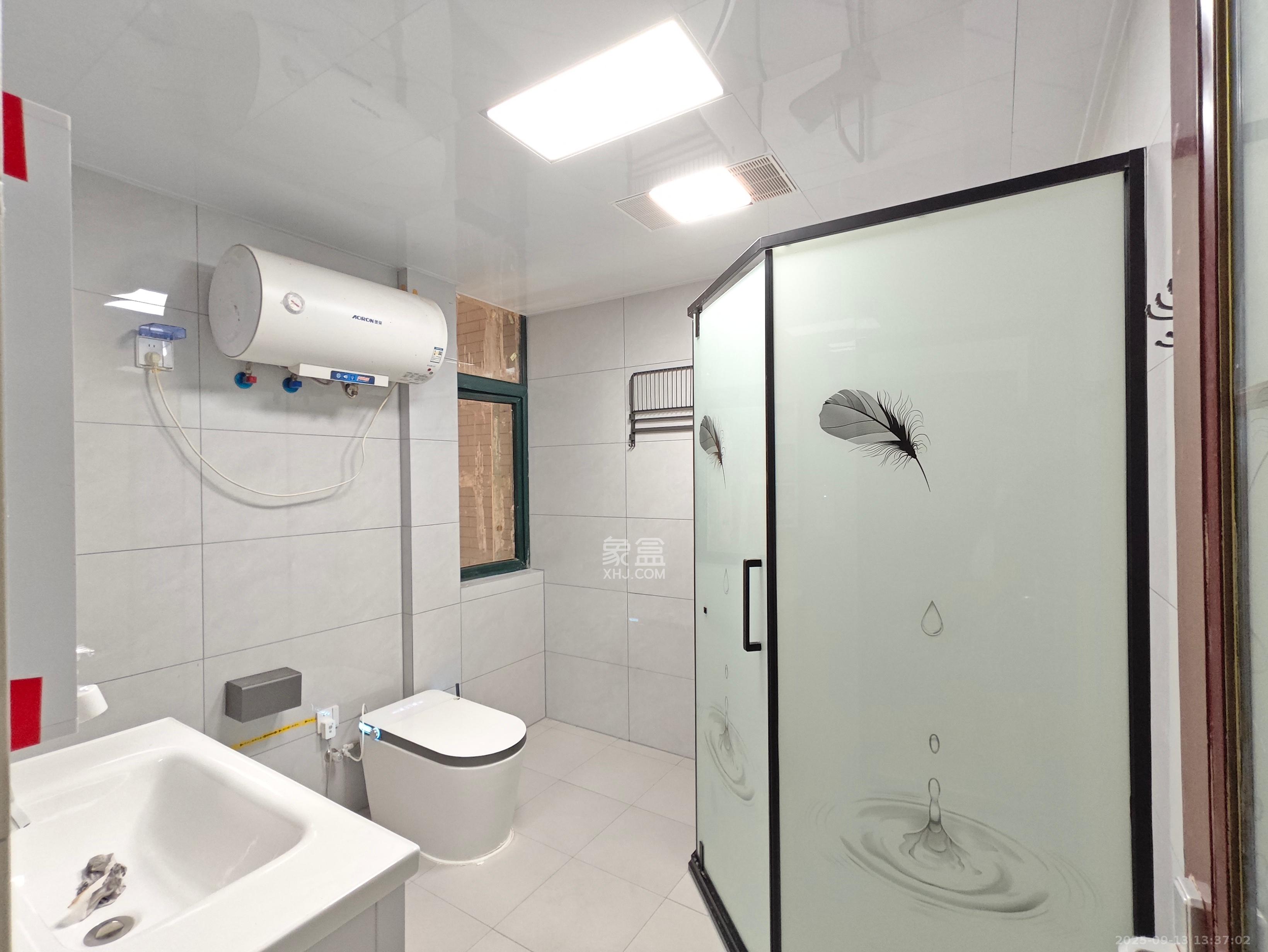 财富名园 3室2厅2卫 2500.0元/月 财富名园 3室2厅2卫 2500.0元/月室内图