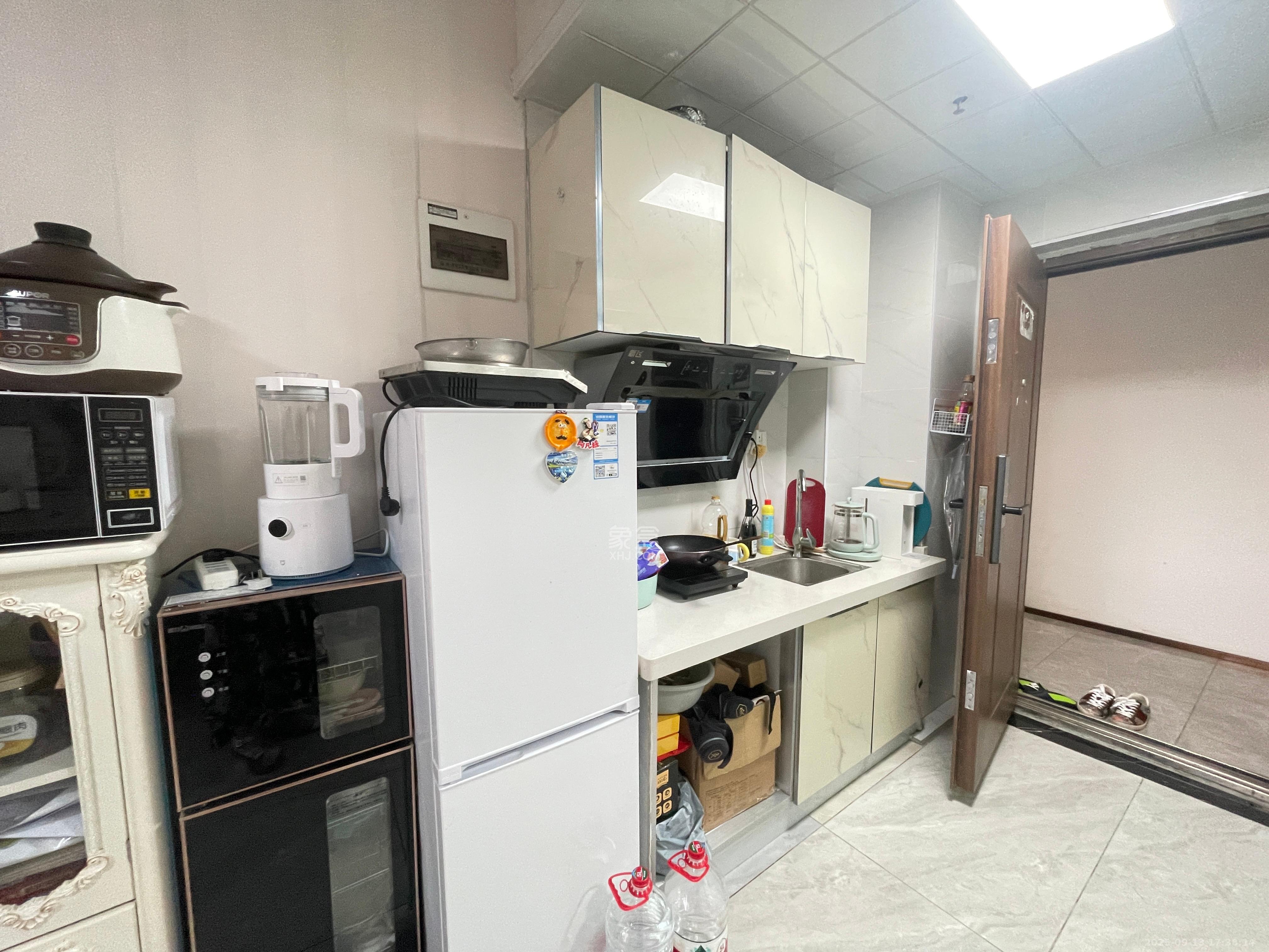 保利香槟国际 1室0厅0卫 1200.0元/月 保利香槟国际 1室0厅0卫 1200.0元/月室内图