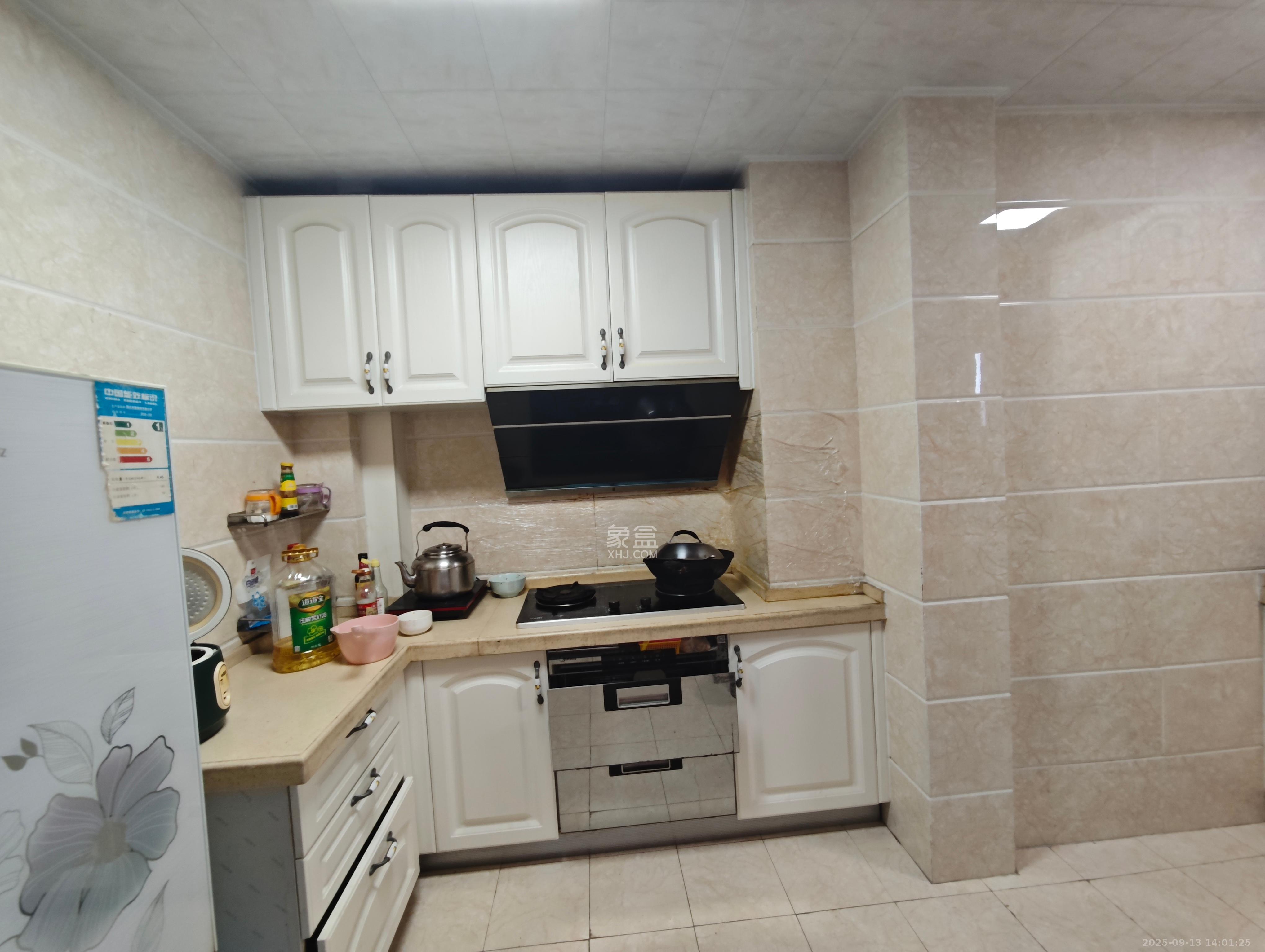 雨花公馆(紫苔名苑) 3室2厅1卫 3000.0元/月 雨花公馆(紫苔名苑) 3室2厅1卫 3000.0元/月室内图