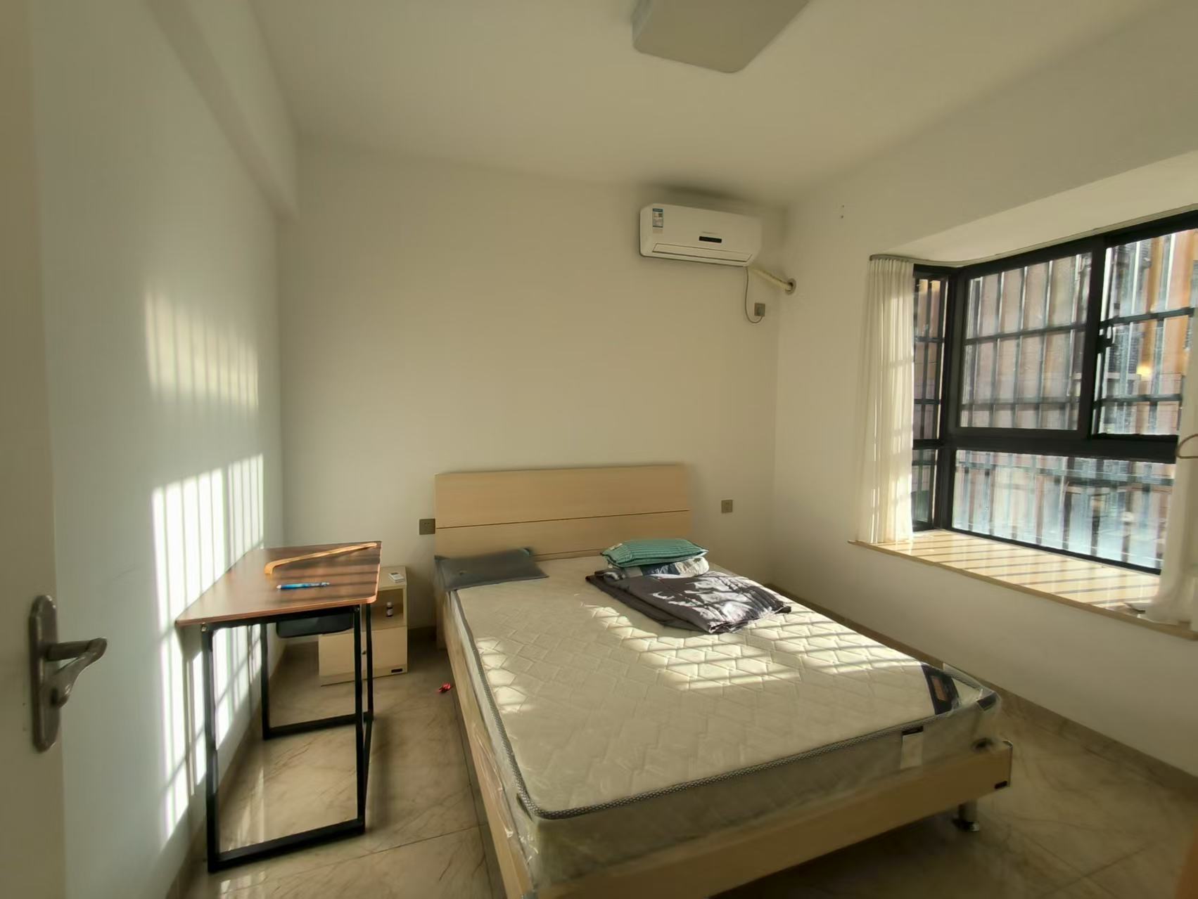 港岛花园 3室2厅2卫 3200.0元/月 港岛花园 3室2厅2卫 3200.0元/月室内图