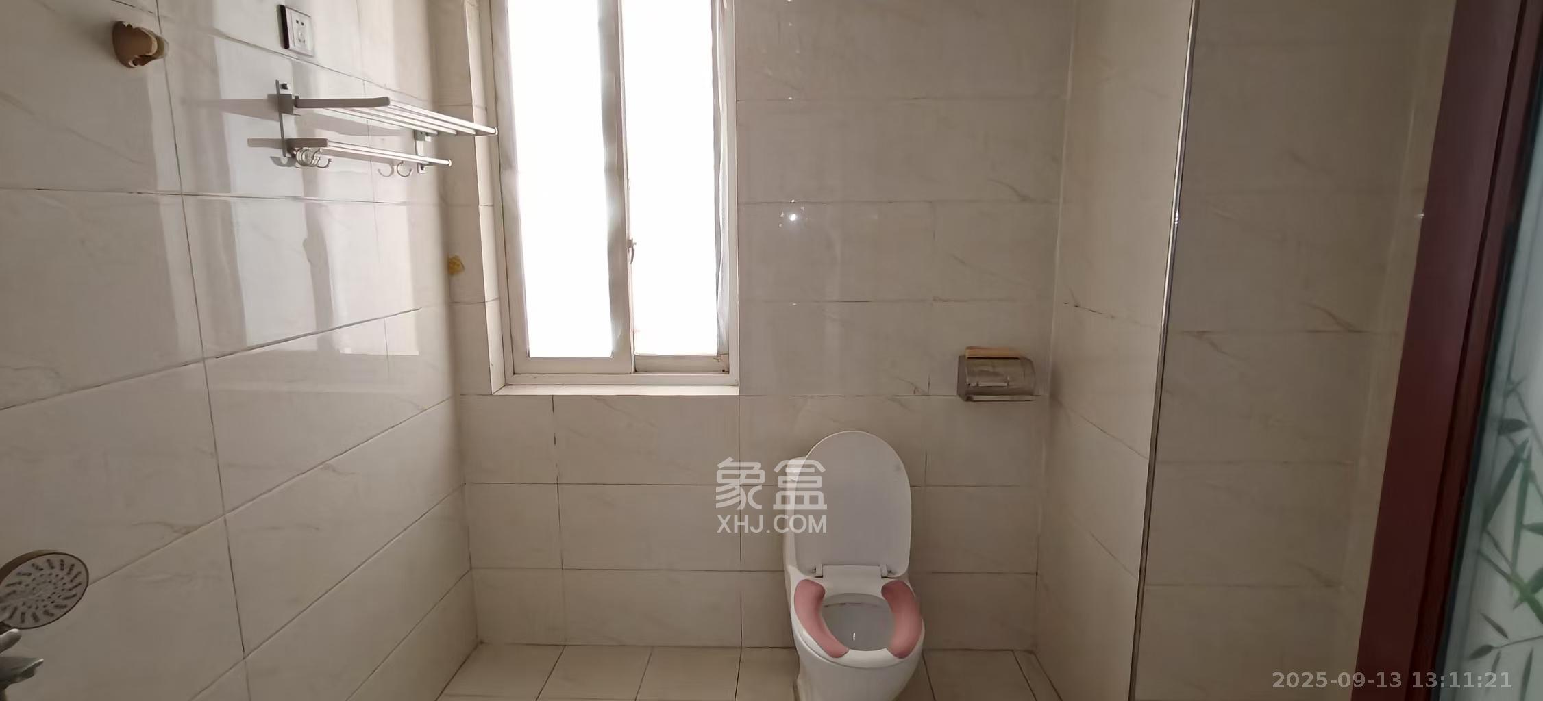 开源鑫阁  4室2厅2卫    2200.0元/月 开源鑫阁  4室2厅2卫    2200.0元/月室内图