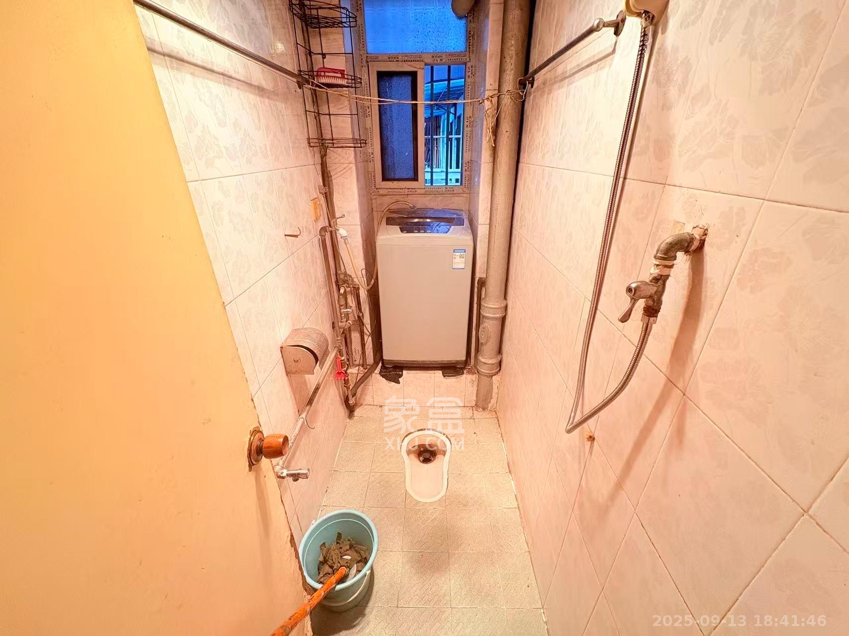 青山祠社区 2室1厅1卫 1500.0元/月 青山祠社区 2室1厅1卫 1500.0元/月室内图