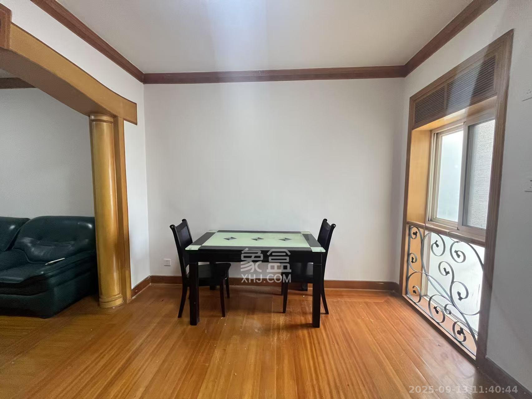 燕山街社区 1室1厅1卫 1400.0元/月 燕山街社区 1室1厅1卫 1400.0元/月室内图