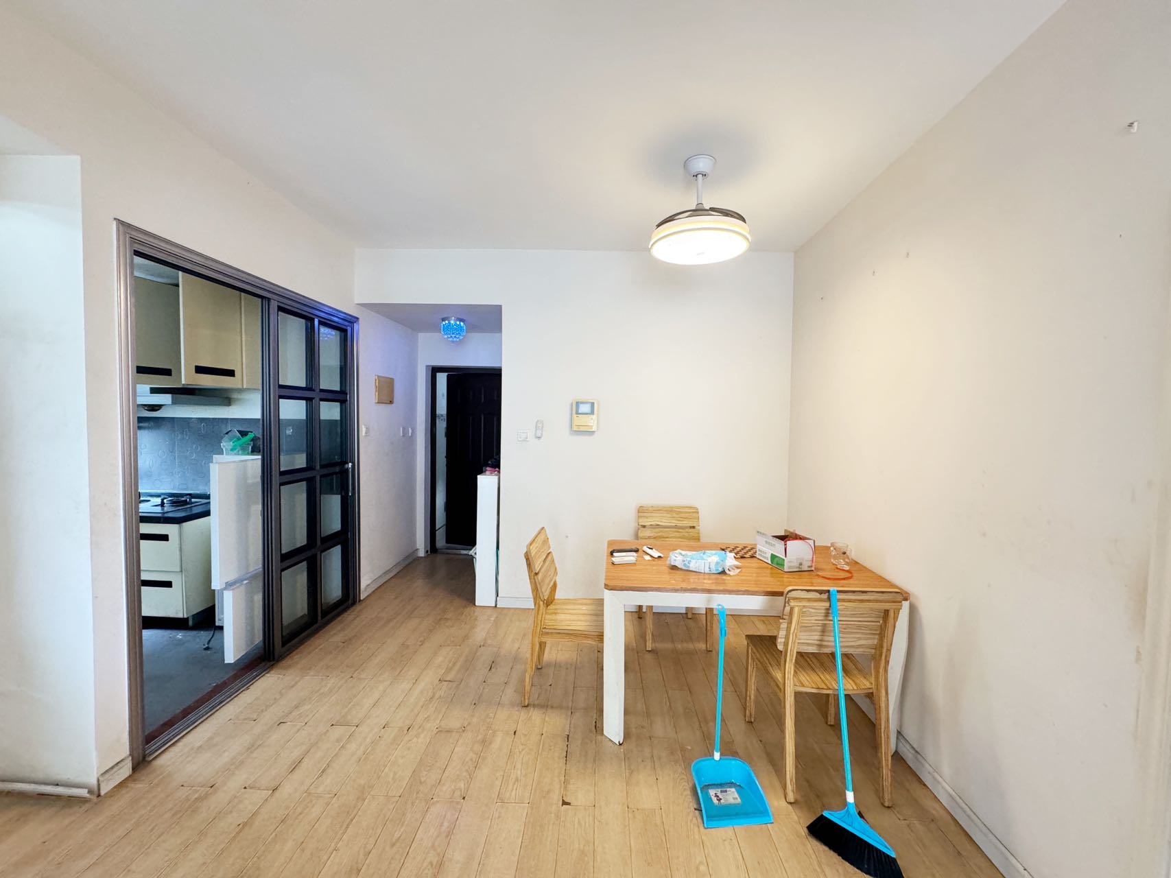 宝源花园  2室2厅1卫    100.0万 宝源花园  2室2厅1卫    100.0万