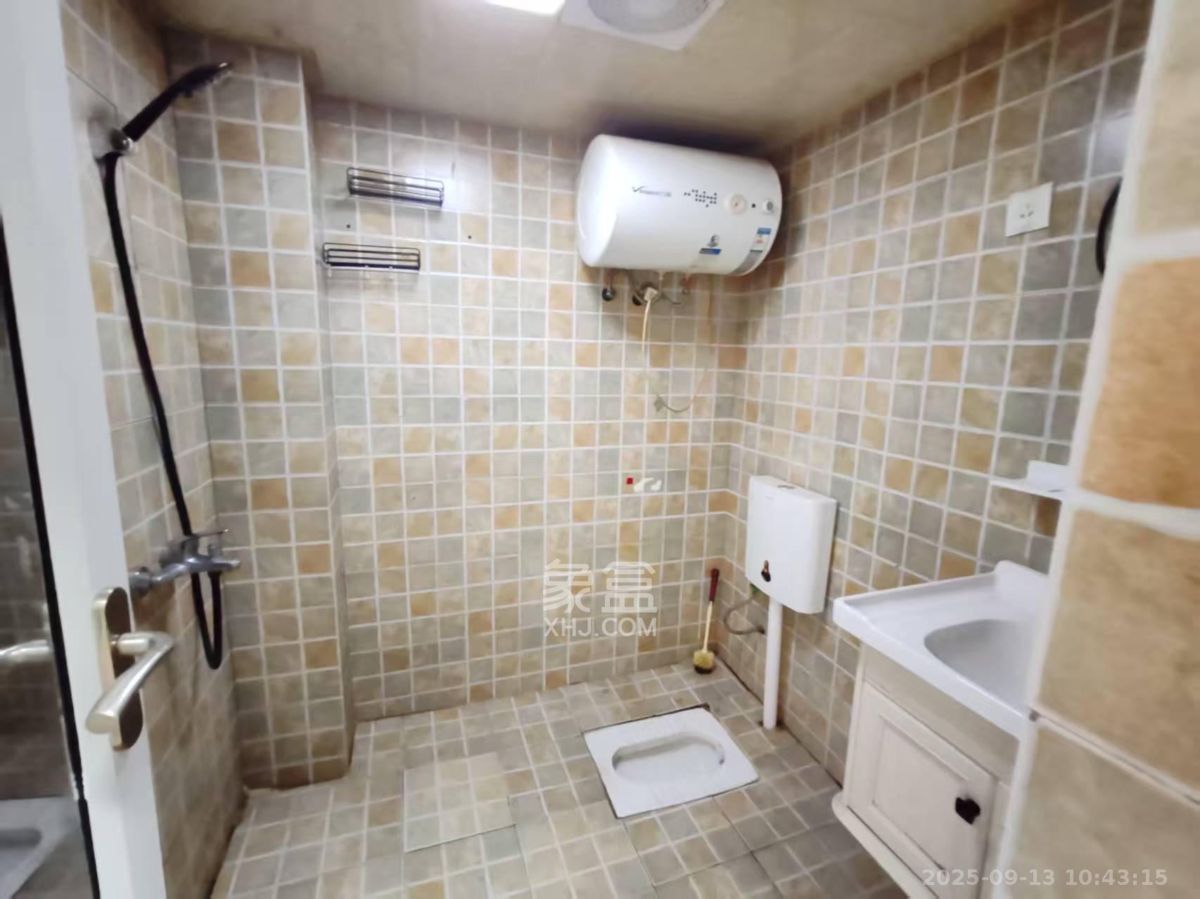 钱隆樽品(一、二、三期) 1室1厅1卫 1400.0元/月 钱隆樽品(一、二、三期) 1室1厅1卫 1400.0元/月室内图