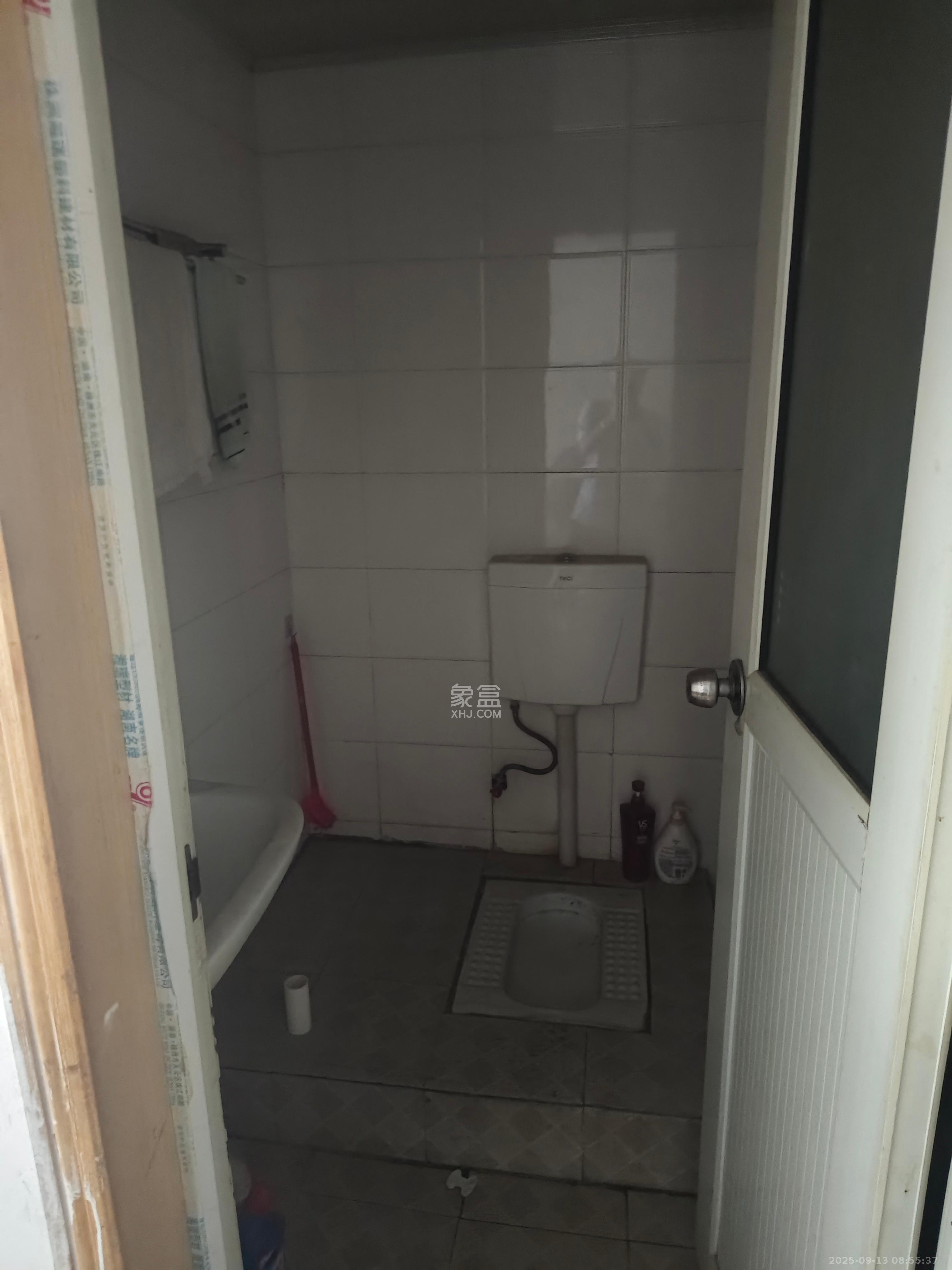 天健芙蓉盛世一期  1室1厅1卫    1500.0元/月 天健芙蓉盛世一期  1室1厅1卫    1500.0元/月室内图