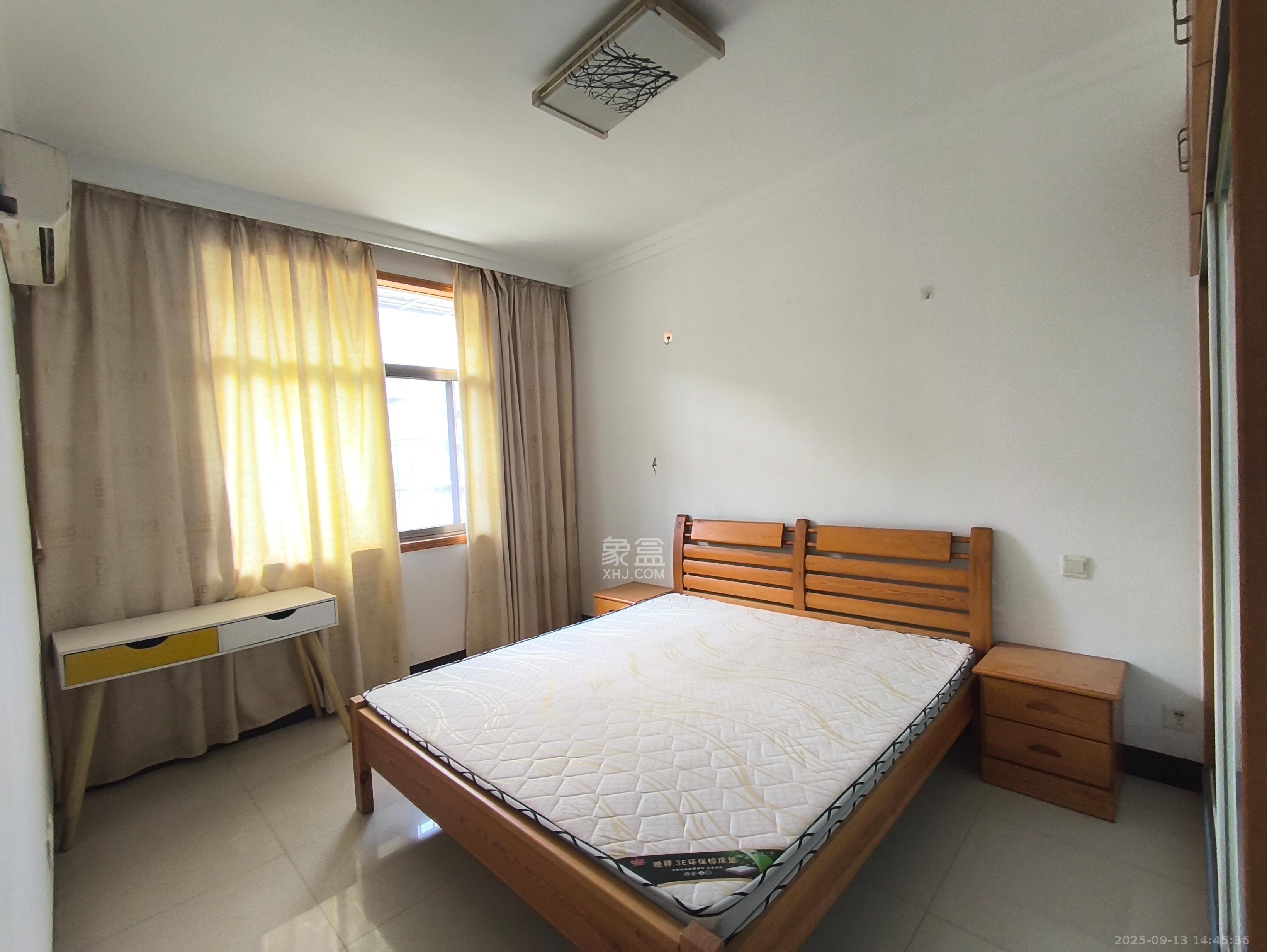 黄鹤小区1片  2室1厅1卫    1400.0元/月室内图