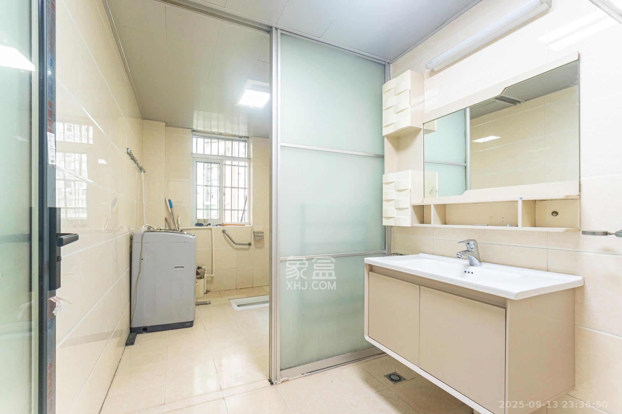 挪威森林(美世界园林公寓)  4室2厅1卫    102.0万 挪威森林(美世界园林公寓)  4室2厅1卫    102.0万卫生间