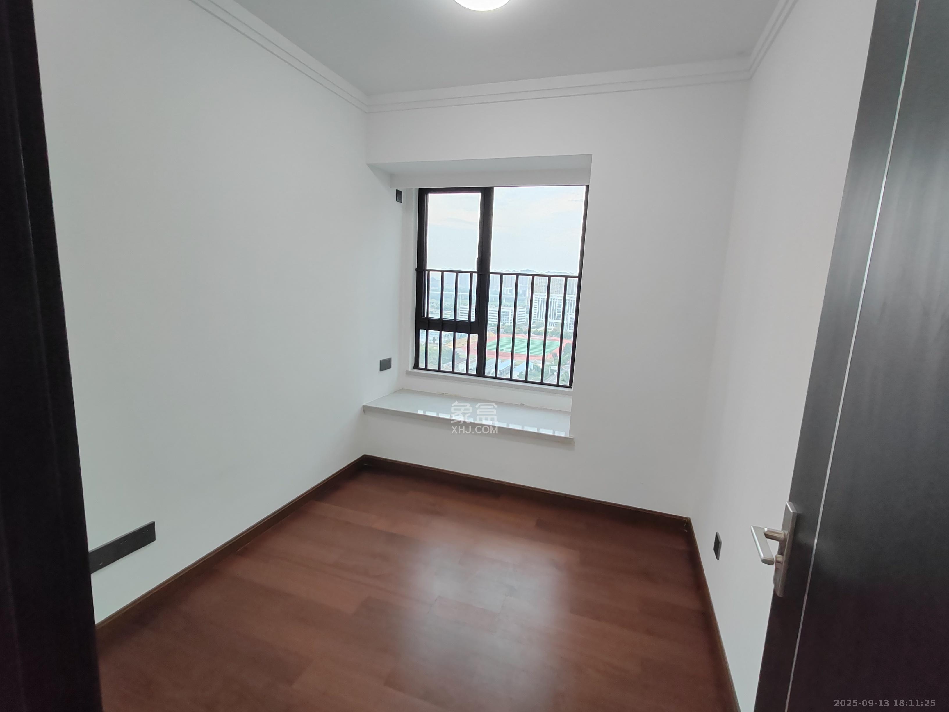 长沙美的麓府  4室2厅2卫    2700.0元/月室内图