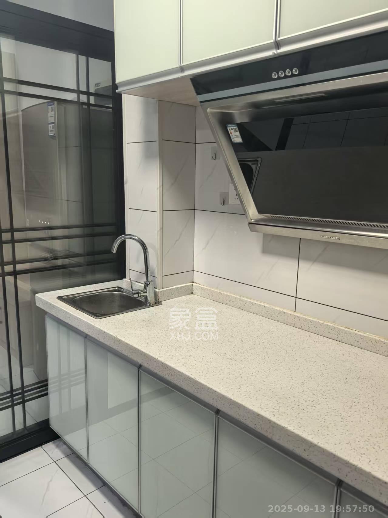 中南国际眼镜城（中伟商业中心）  1室1厅1卫   1250.00元/月室内图
