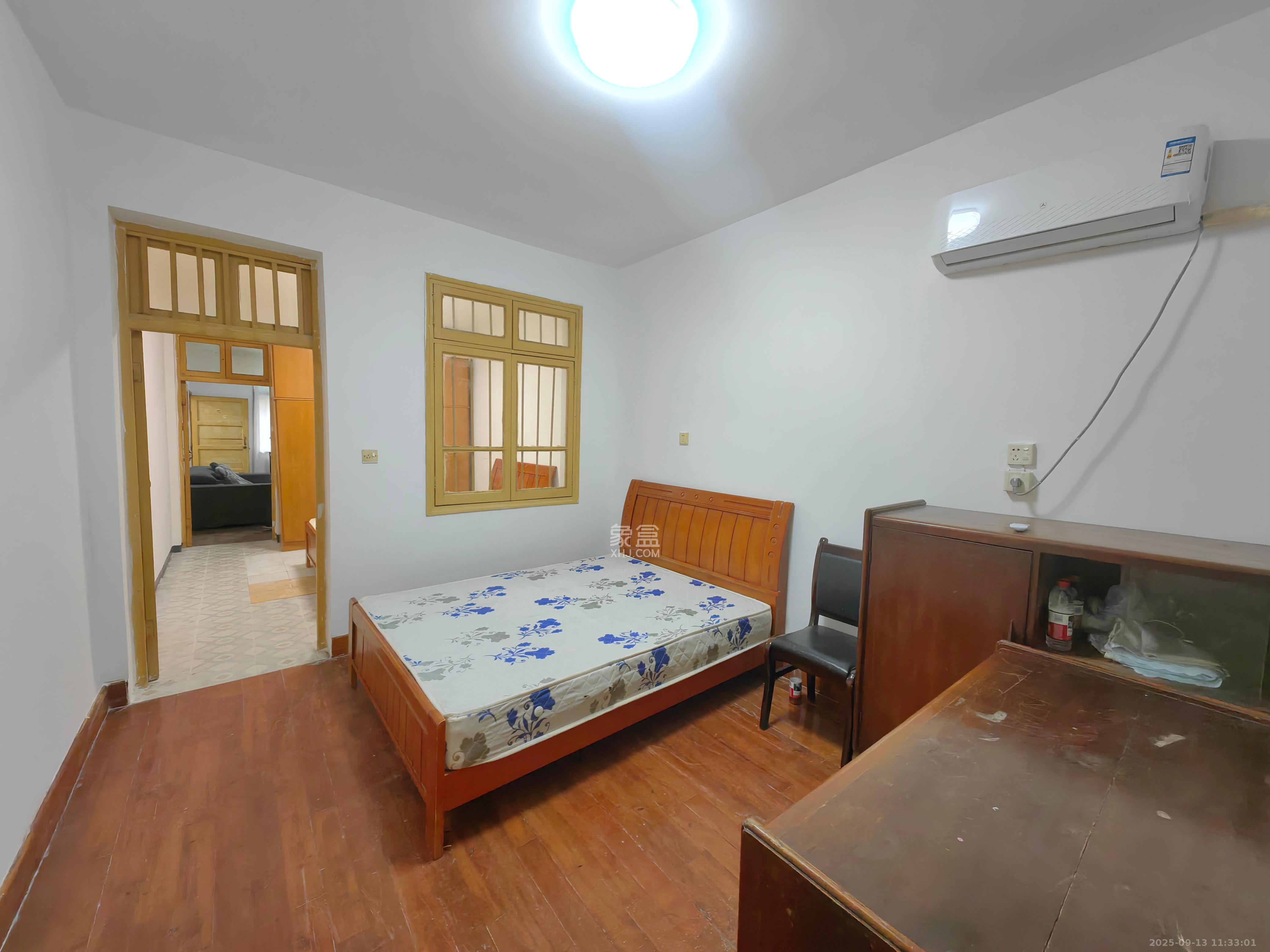 人民新村  2室1厅1卫    1300.0元/月室内图