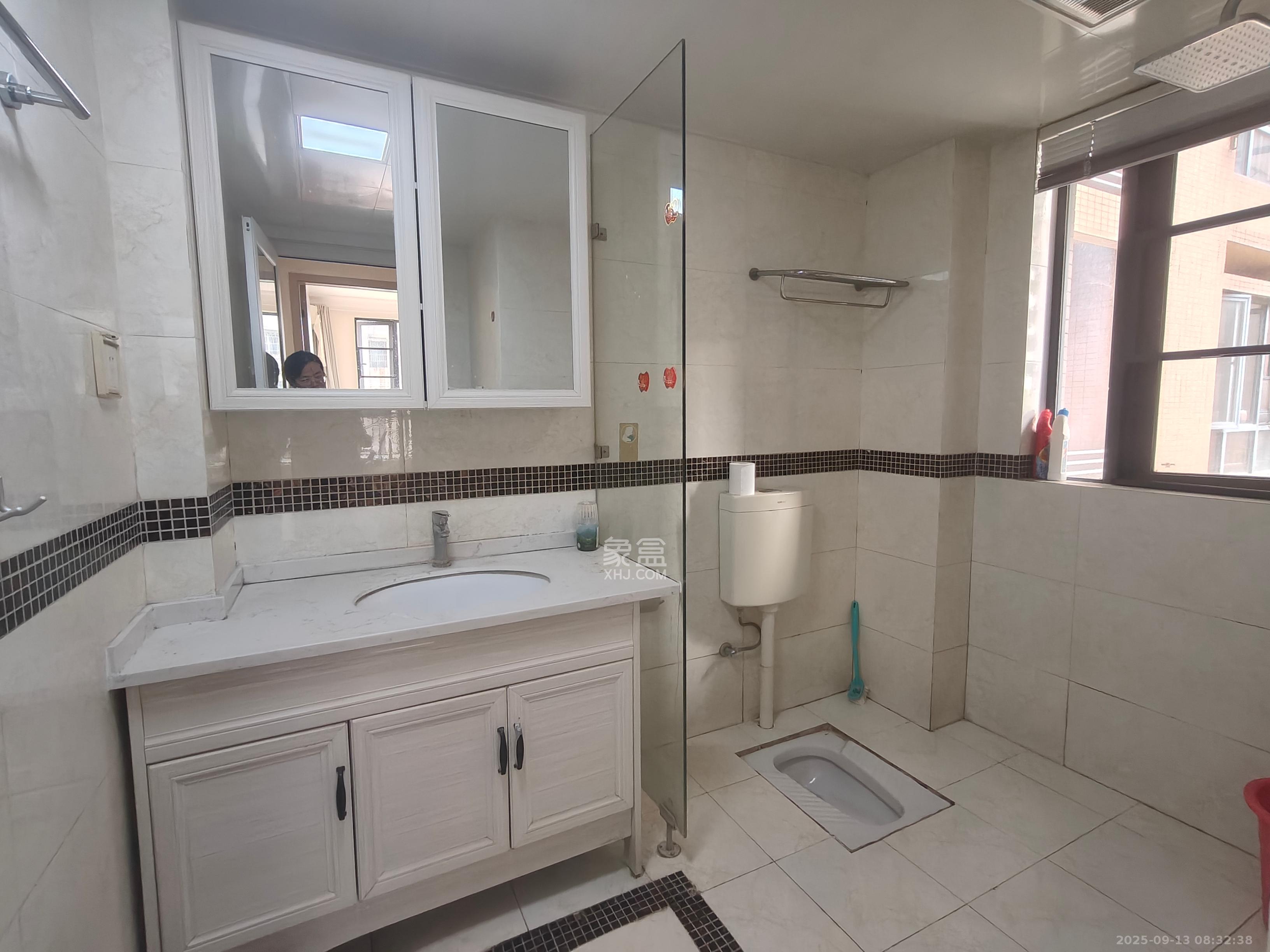 万博汇 2室2厅1卫 2500.0元/月 万博汇 2室2厅1卫 2500.0元/月室内图