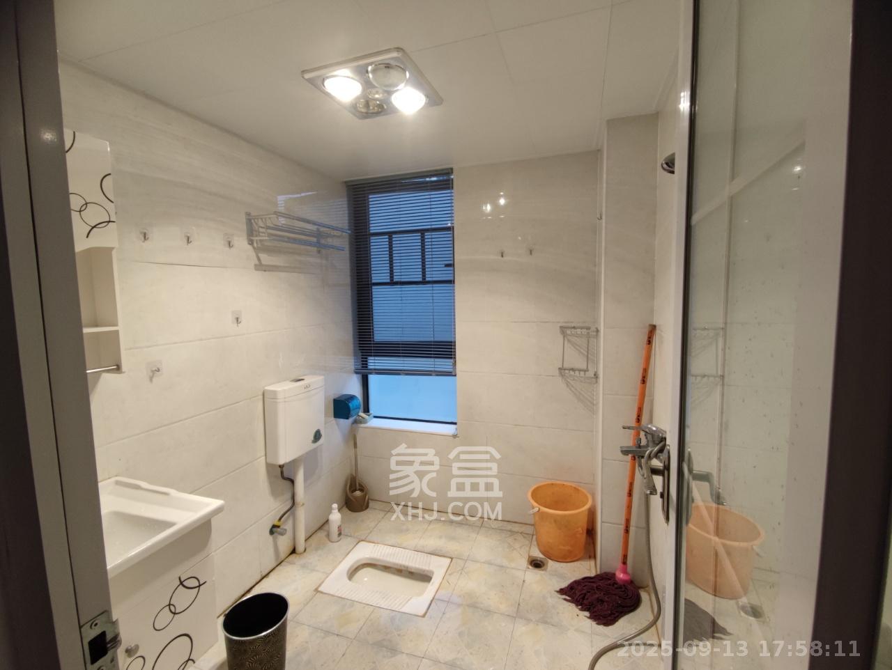 五矿紫湖香醍 3室2厅1卫 1700.0元/月 五矿紫湖香醍 3室2厅1卫 1700.0元/月室内图