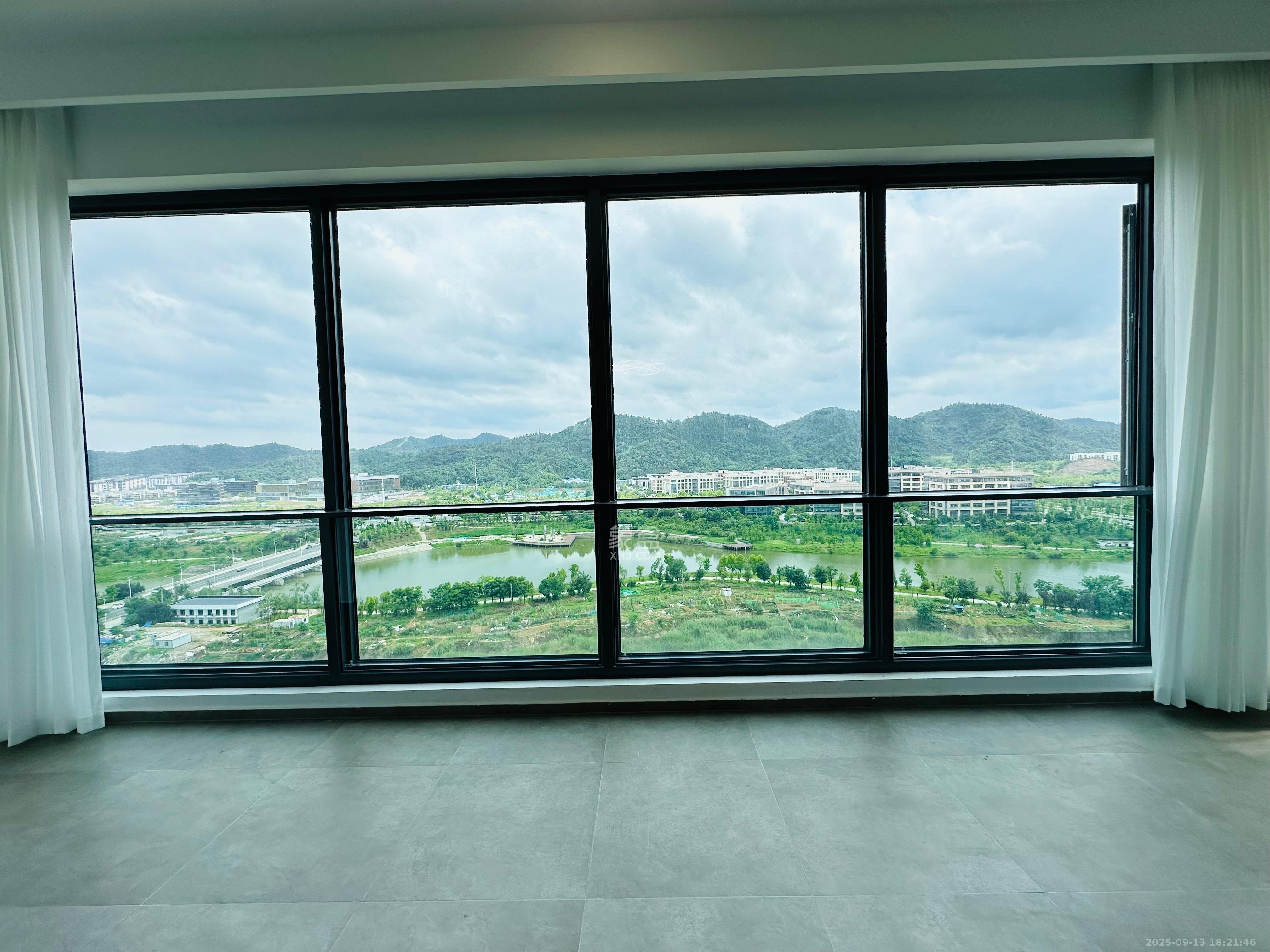 绿城招商桂语雲峯  4室2厅2卫    7000.0元/月室内图