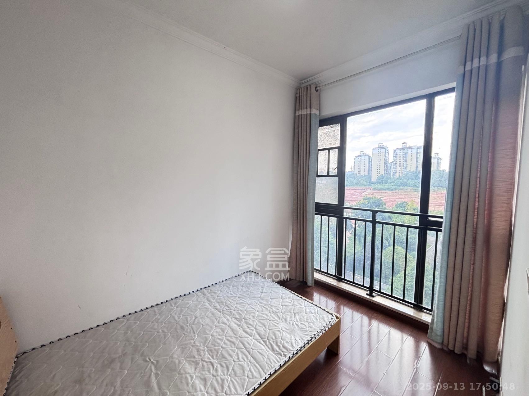 旺德府恺悦国际  3室2厅1卫    2400.0元/月室内图