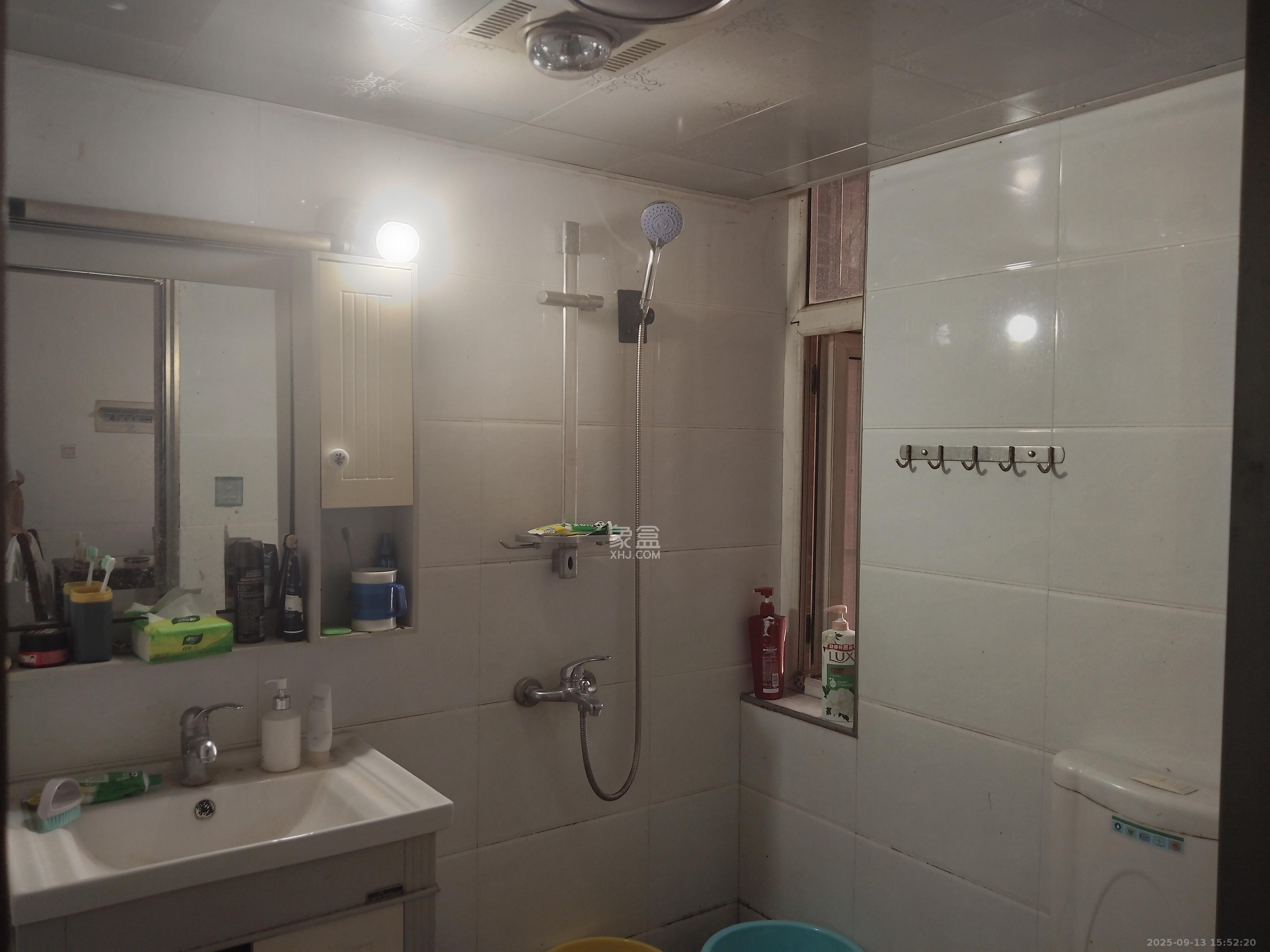 湘瑞家园 3室2厅1卫 1000.0元/月 湘瑞家园 3室2厅1卫 1000.0元/月室内图