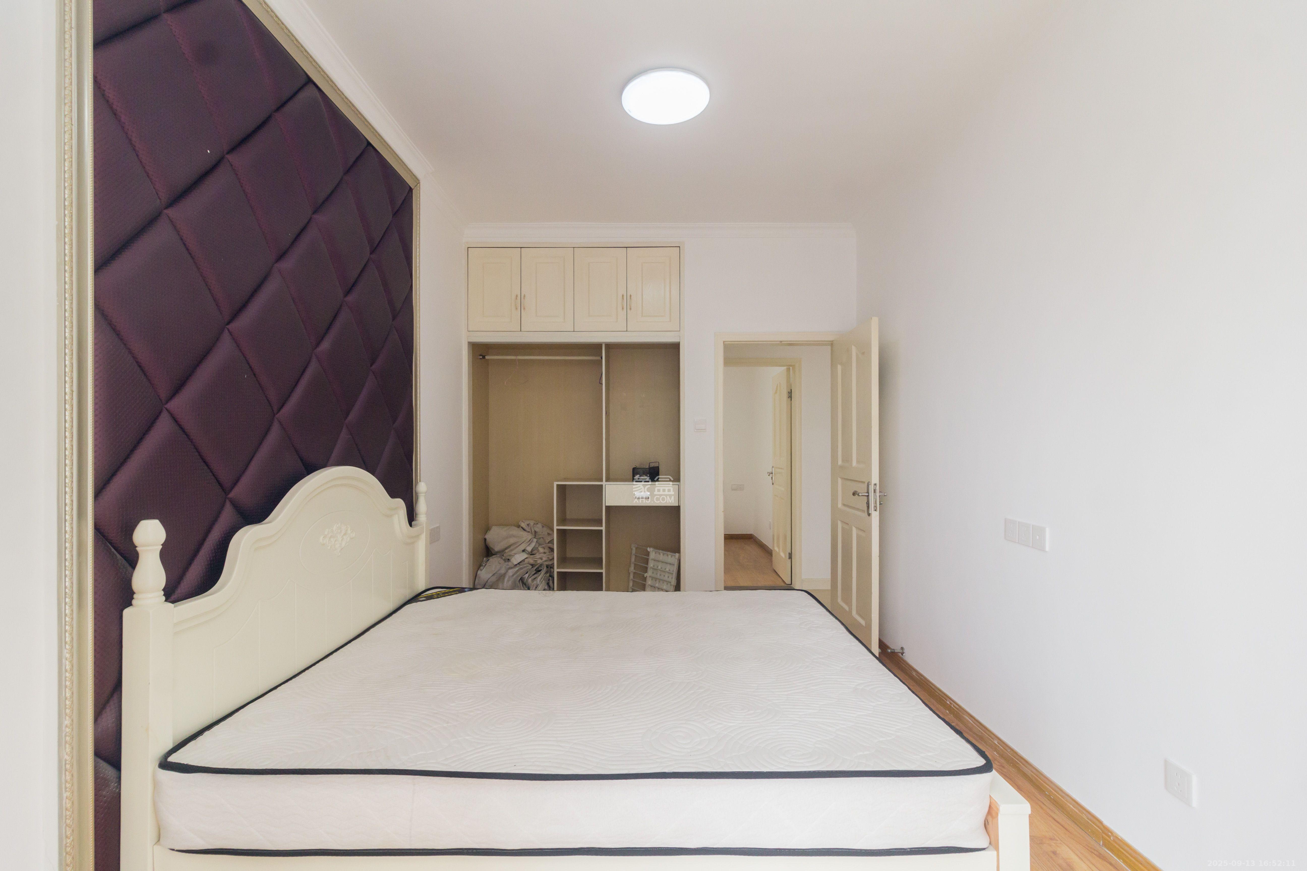 东岸城邦  3室2厅2卫    2500.0元/月室内图