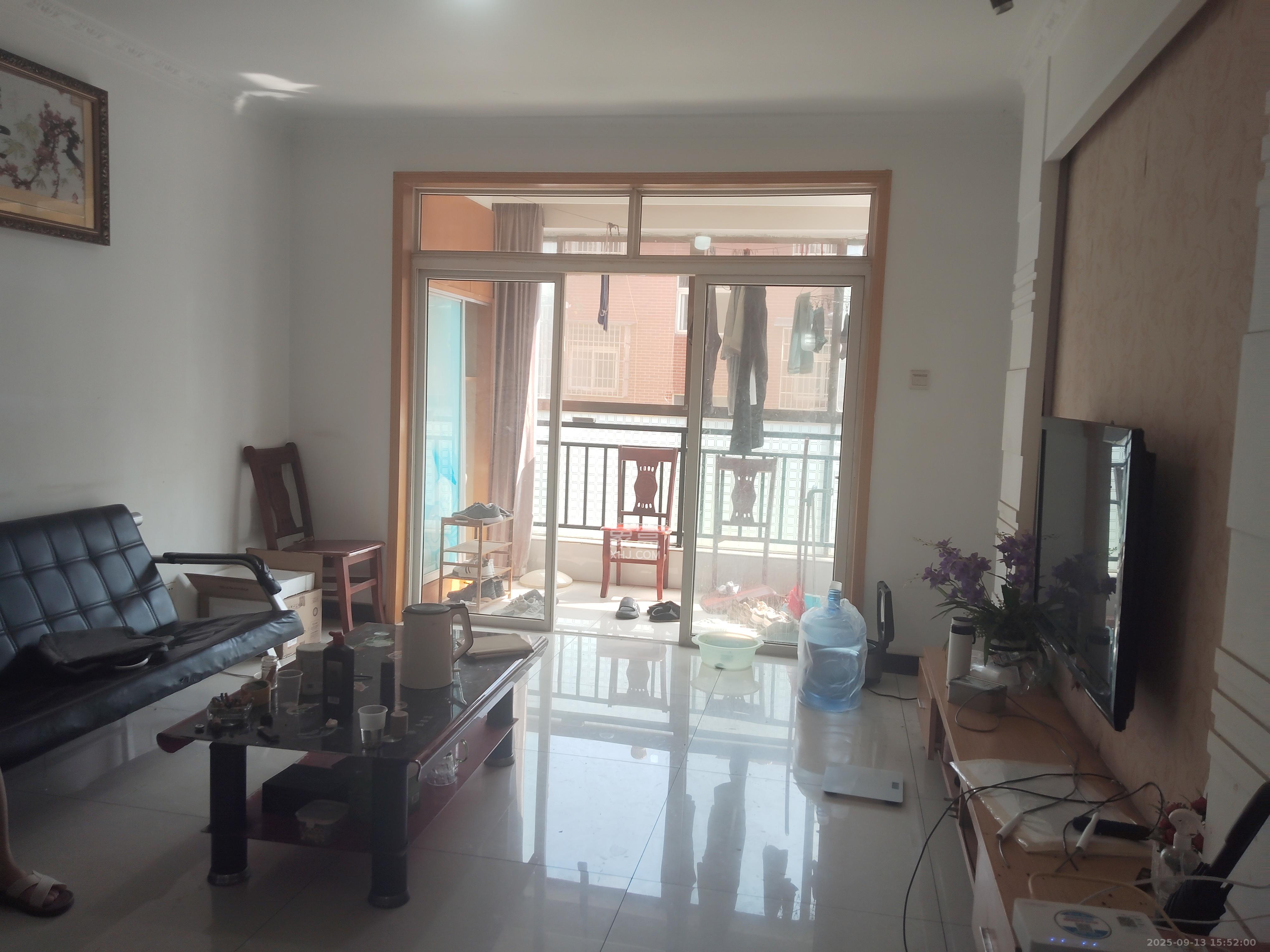 湘瑞家园 3室2厅1卫 1000.0元/月 湘瑞家园 3室2厅1卫 1000.0元/月室内图