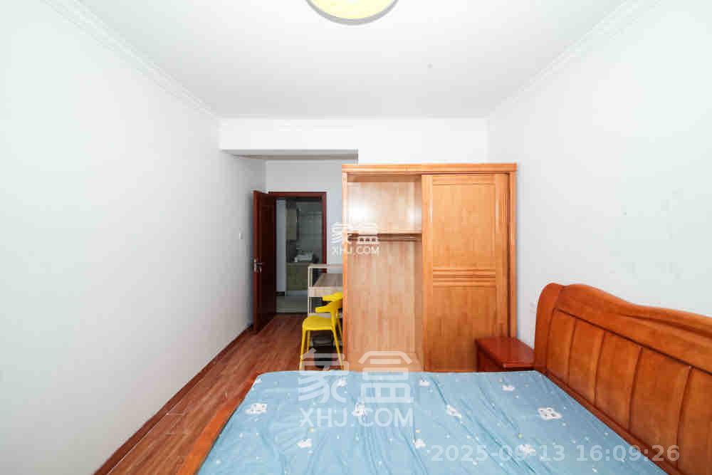 华润置地广场一期  3室2厅1卫    2200.0元/月 华润置地广场一期  3室2厅1卫    2200.0元/月室内图