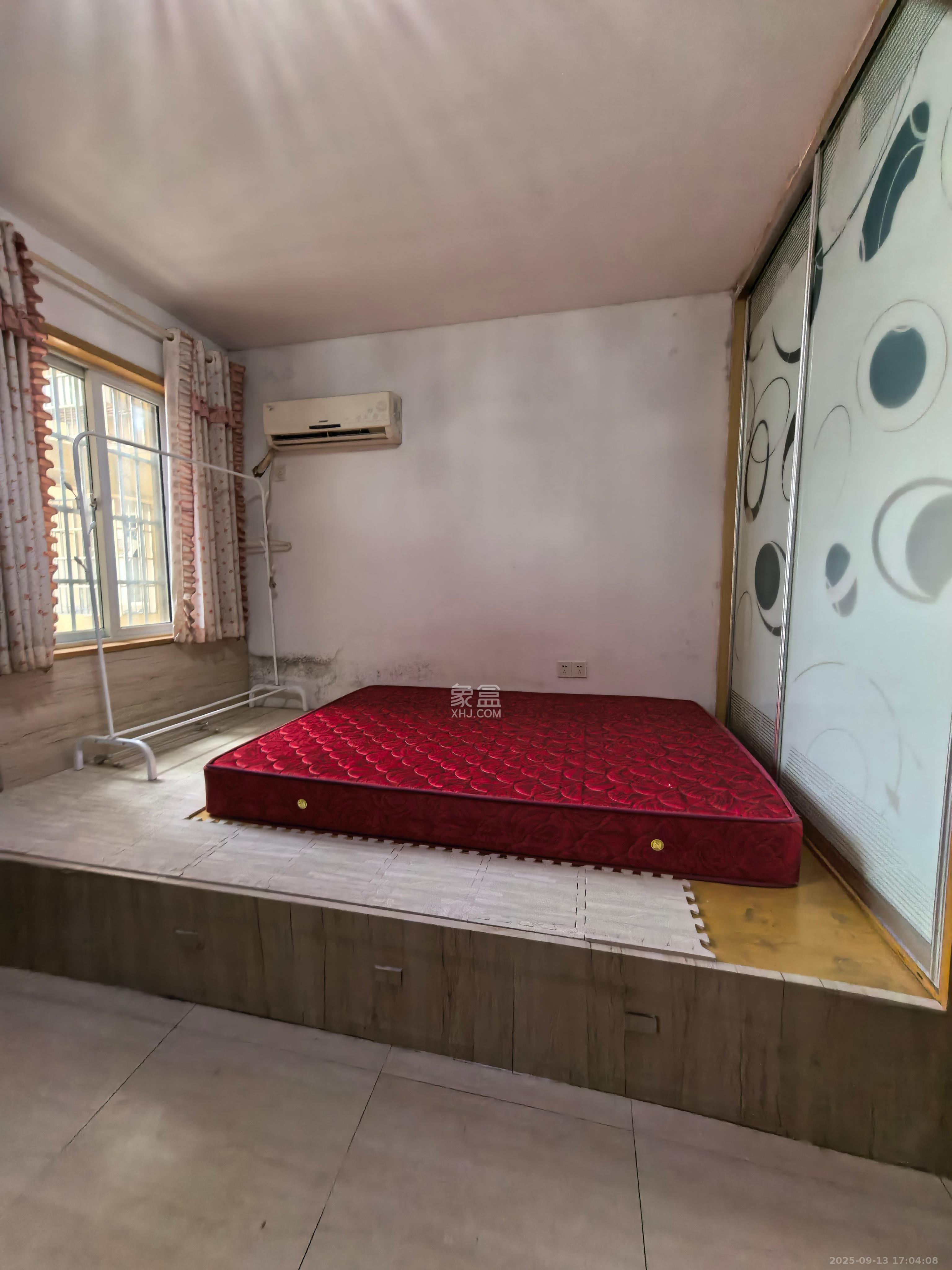 四方小区综合楼(四方嘉丽) 1室1厅1卫 1200.0元/月 四方小区综合楼(四方嘉丽) 1室1厅1卫 1200.0元/月室内图