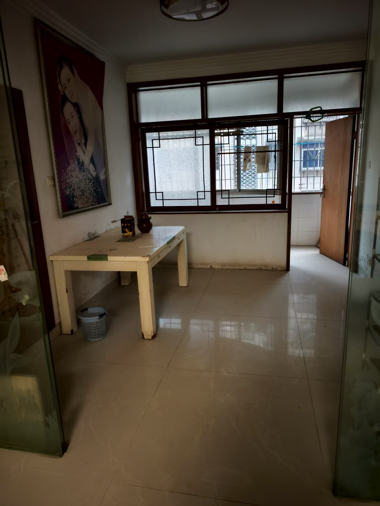 石化苑小区  3室2厅2卫    80.0万客厅