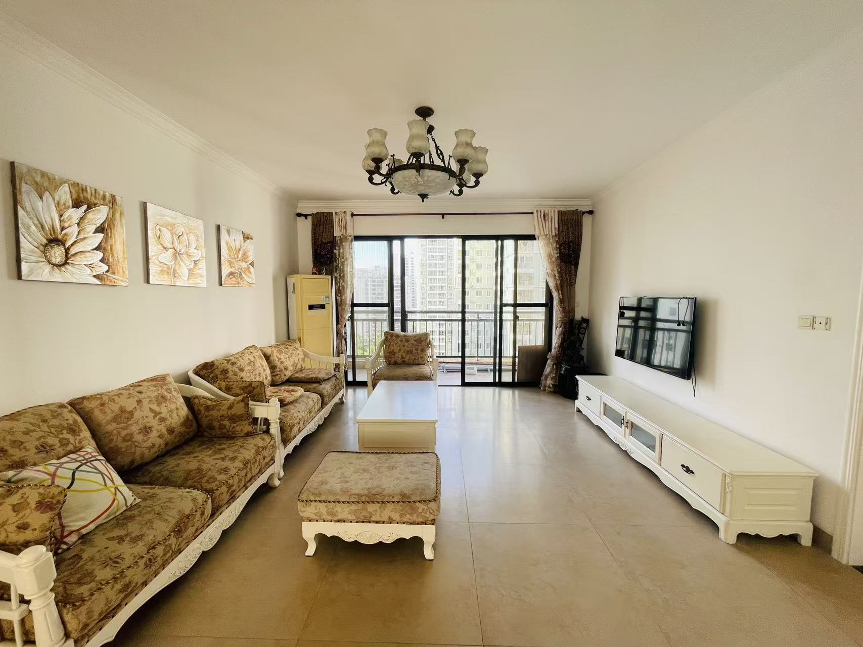 金碧文华 4室2厅2卫 4500.0元/月 金碧文华 4室2厅2卫 4500.0元/月室内图