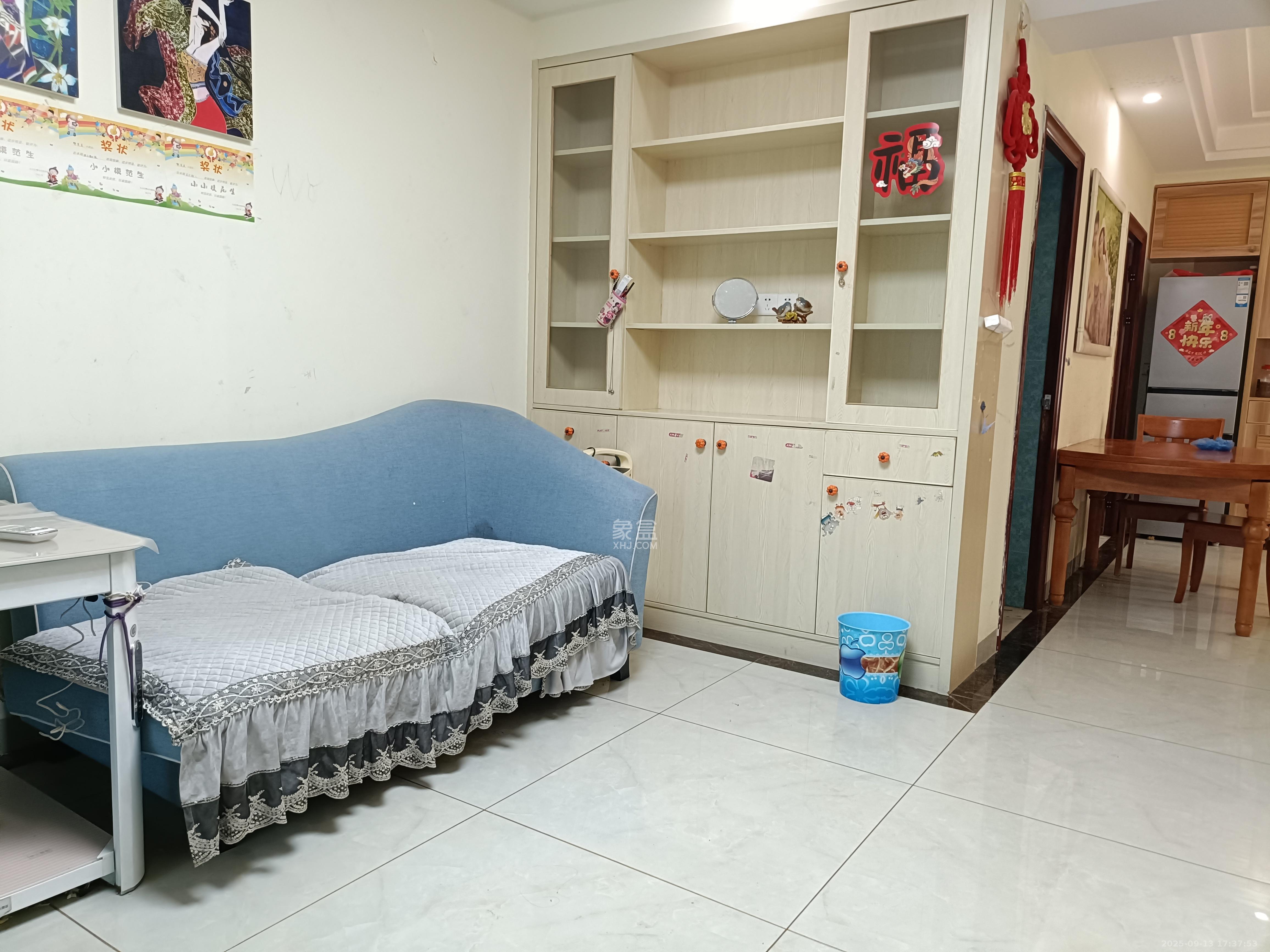 翡翠云天 3室1厅1卫 1800.0元/月 翡翠云天 3室1厅1卫 1800.0元/月室内图