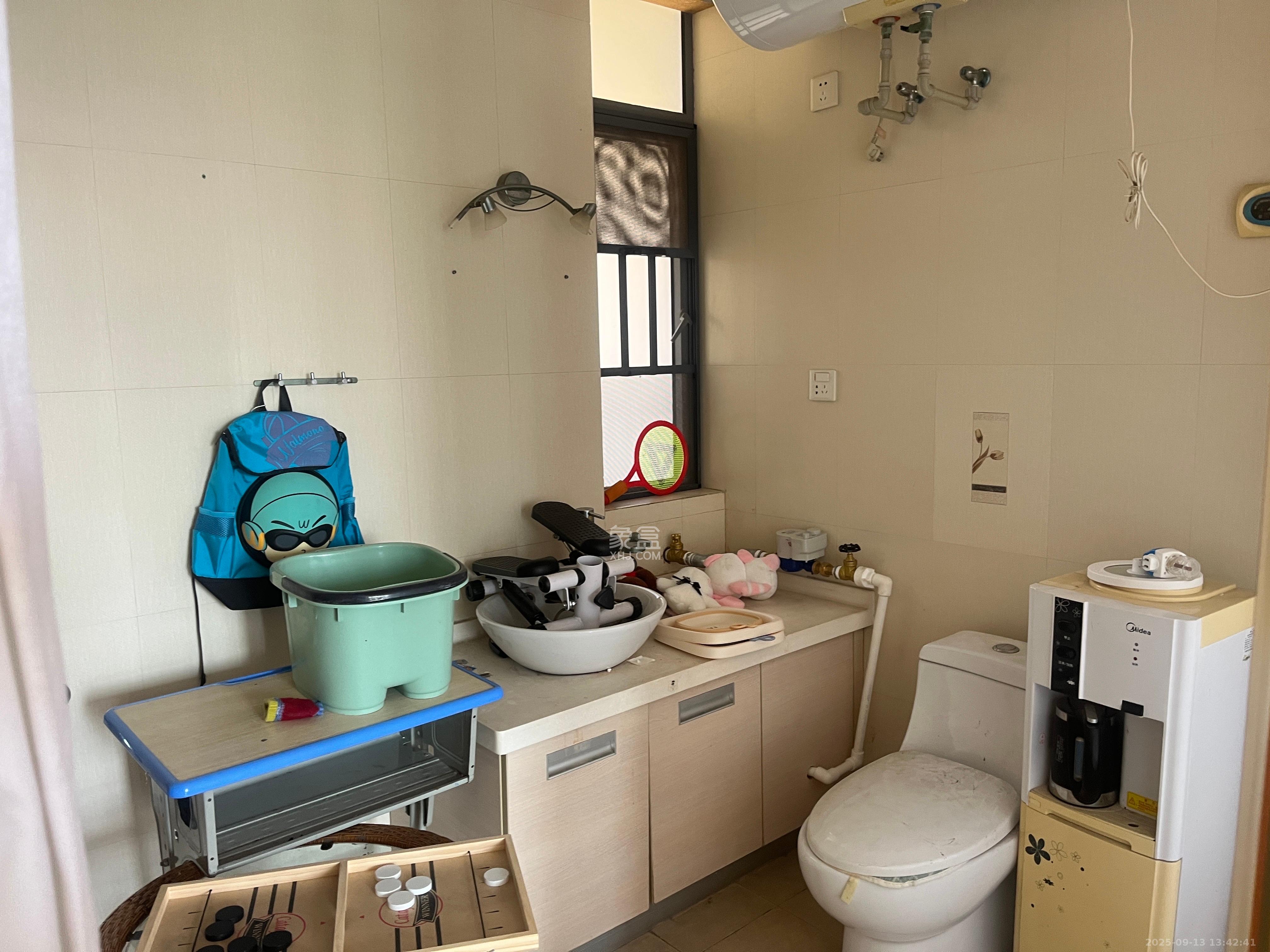 上海城小区 3室2厅2卫 2400.0元/月 上海城小区 3室2厅2卫 2400.0元/月室内图