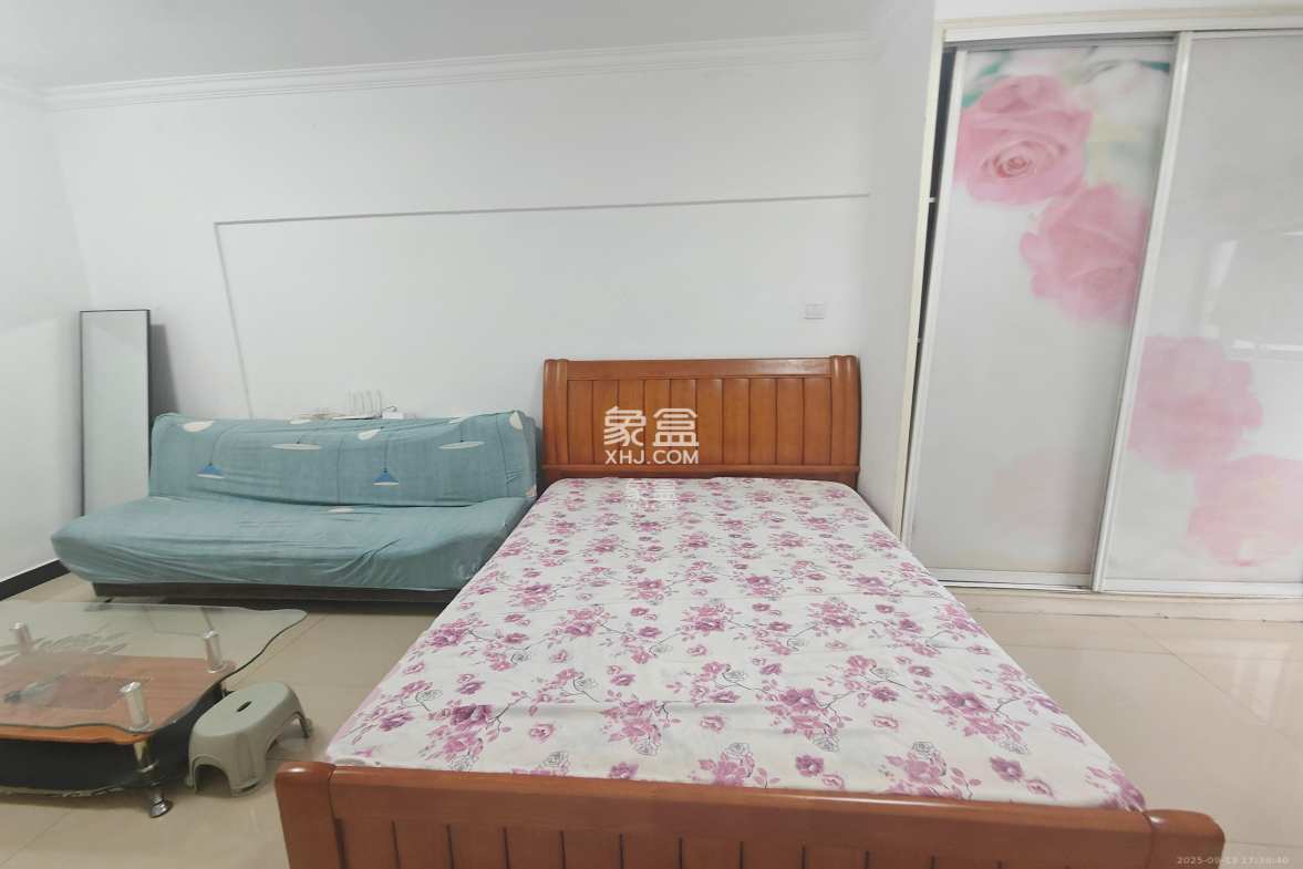 兰卡威国际 1室1厅1卫 1300.0元/月 兰卡威国际 1室1厅1卫 1300.0元/月室内图