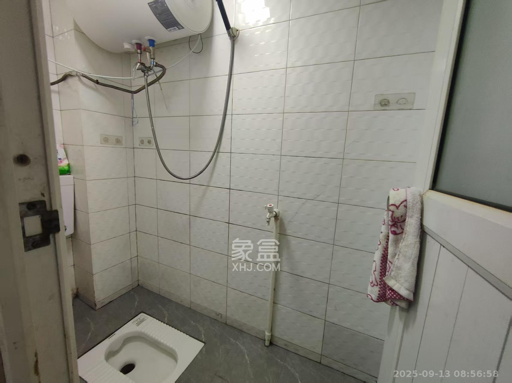 高升小区  2室1厅1卫   1500.00元/月室内图