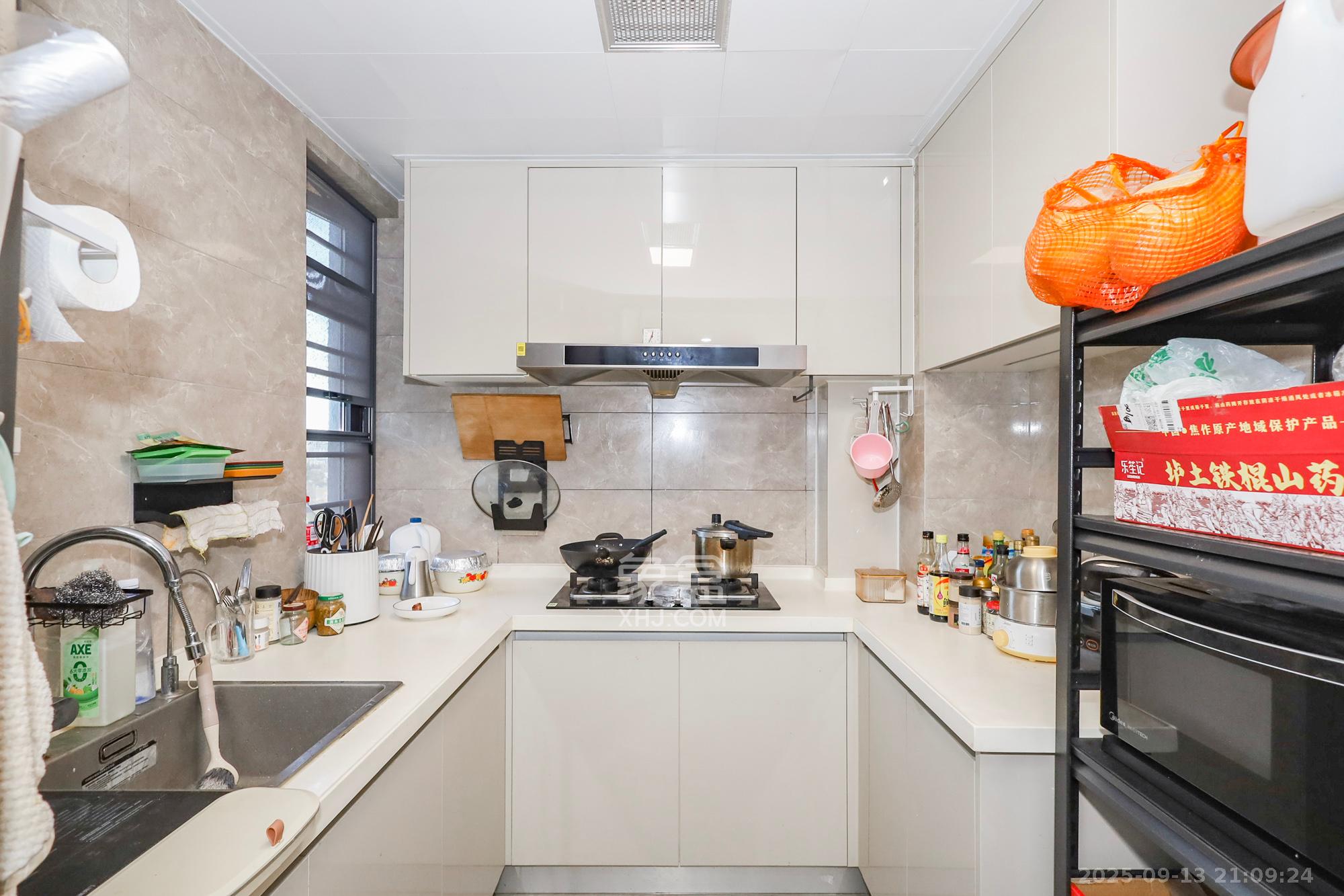 金茂建发泊悦 4室2厅2卫 199.0万 金茂建发泊悦 4室2厅2卫 199.0万厨房