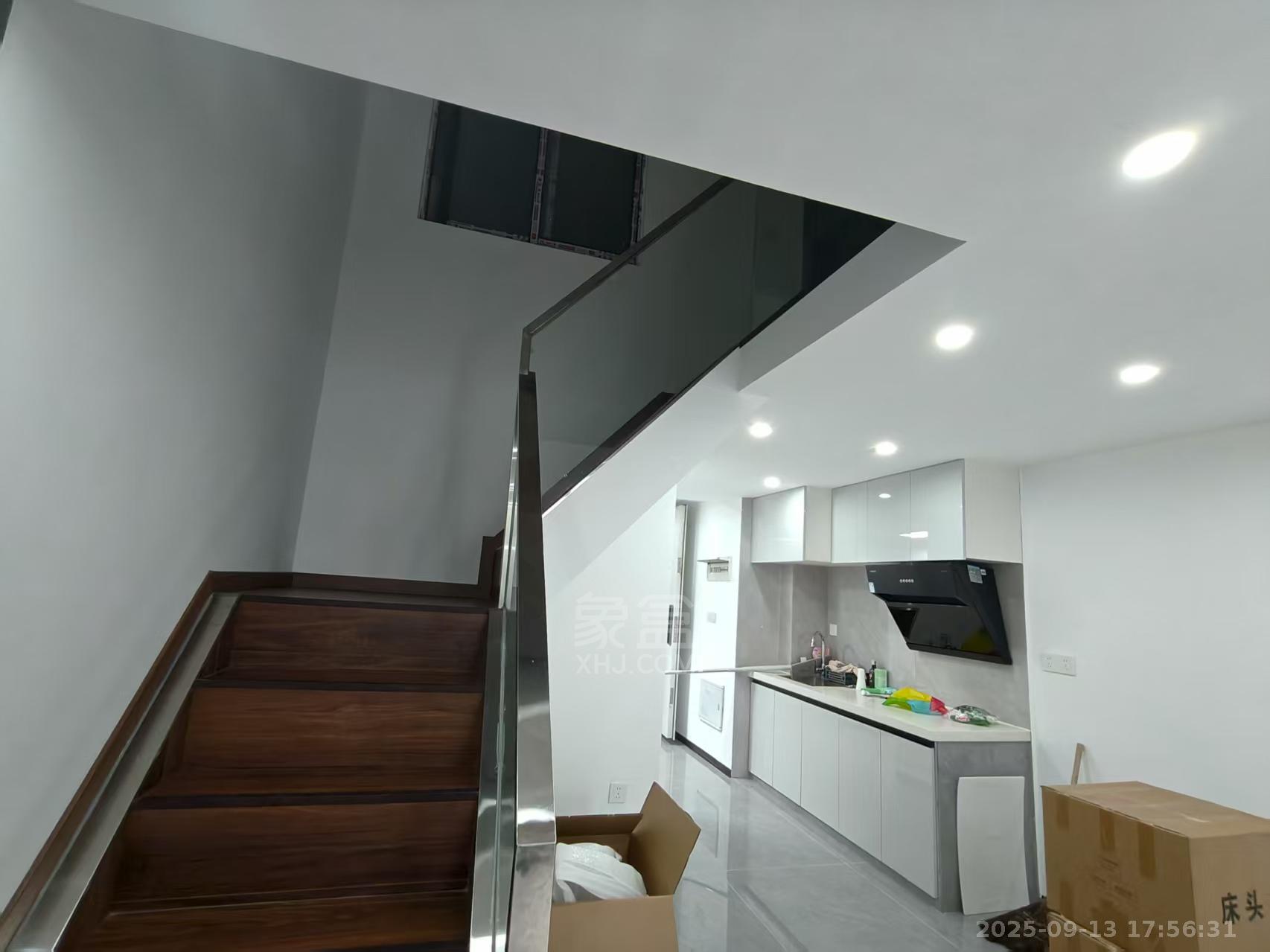 未来云环球中心  1室0厅0卫    2800.0元/月 未来云环球中心  1室0厅0卫    2800.0元/月室内图