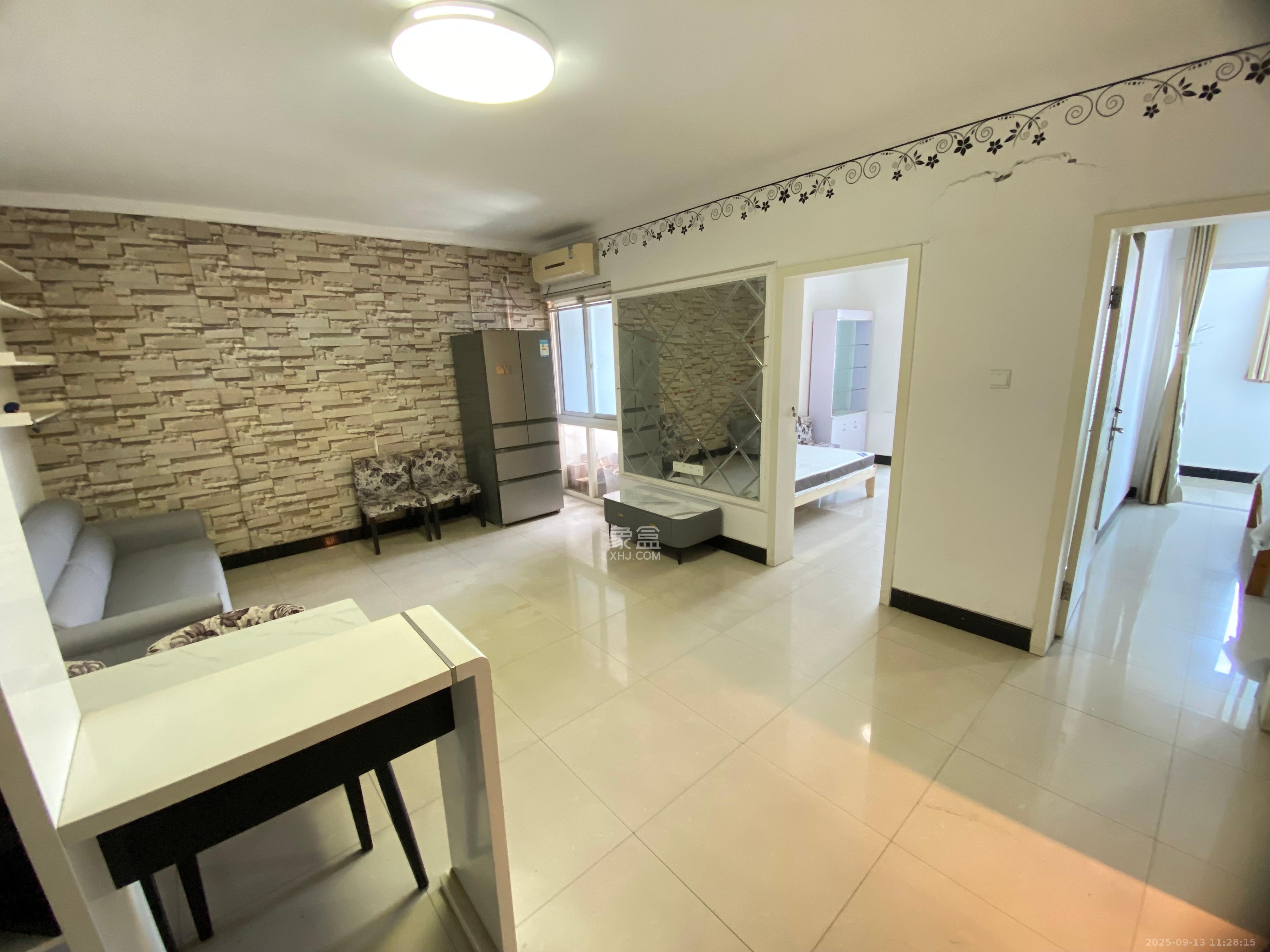 益佳苑  2室1厅1卫    2200.0元/月室内图