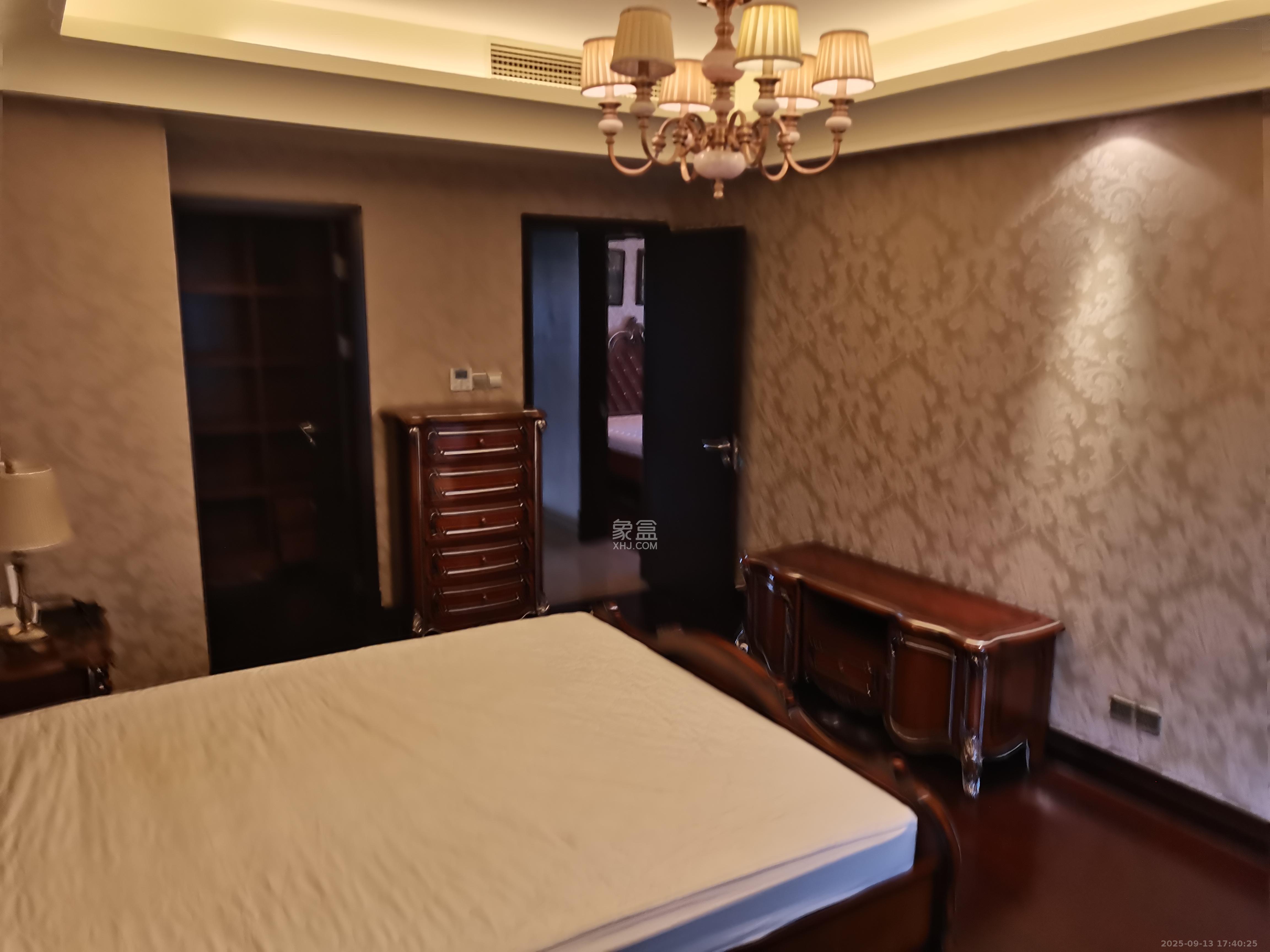 华远华中心 5室2厅2卫 18000.0元/月 华远华中心 5室2厅2卫 18000.0元/月室内图