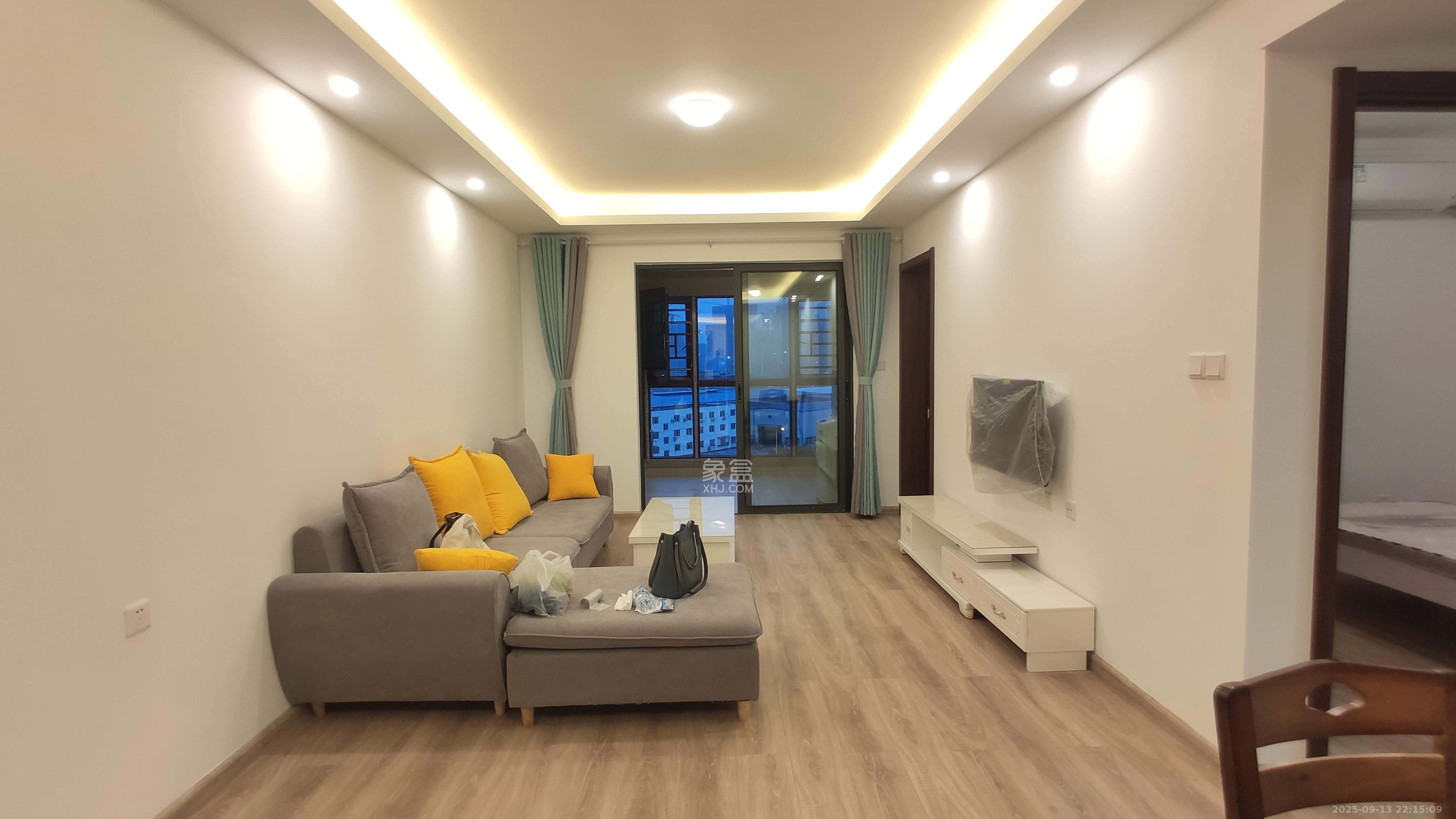 汇金城/嘉华城(二期、三期) 3室2厅2卫 2708.0元/月 汇金城/嘉华城(二期、三期) 3室2厅2卫 2708.0元/月室内图