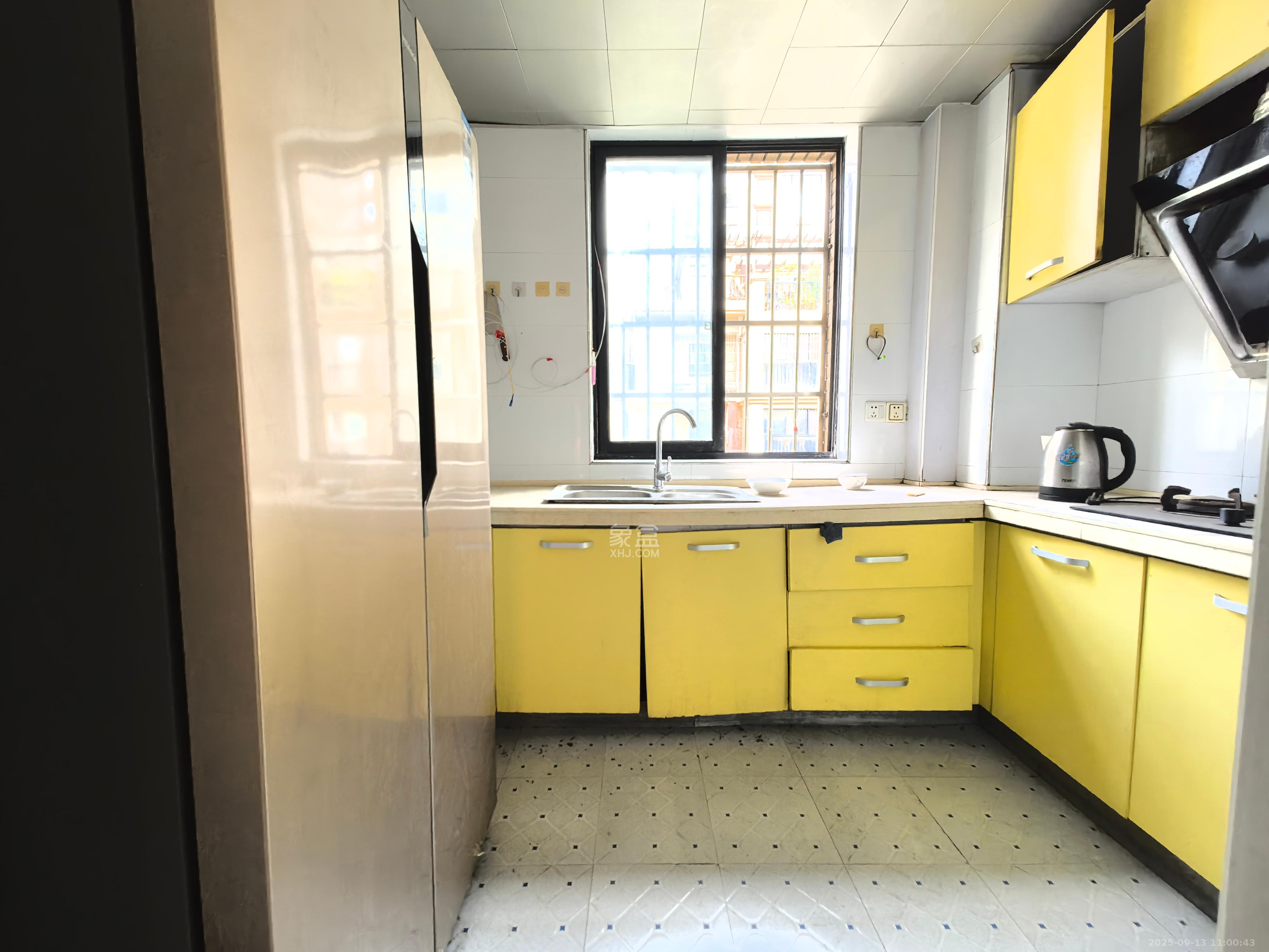 三江花中城  3室2厅2卫    2100.0元/月室内图