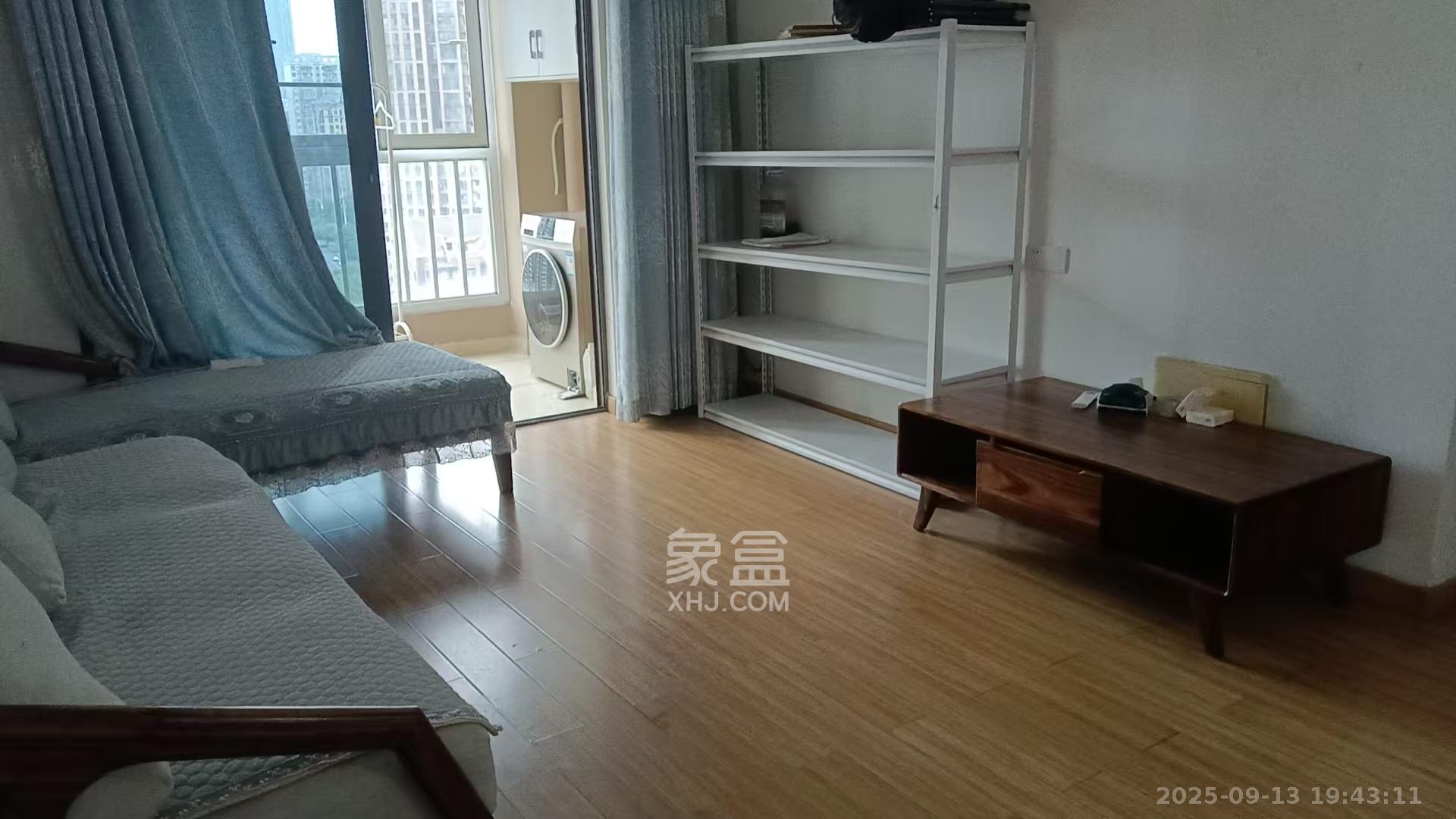 旭辉国际广场(永升商业广场) 3室2厅2卫 3200.0元/月 旭辉国际广场(永升商业广场) 3室2厅2卫 3200.0元/月室内图