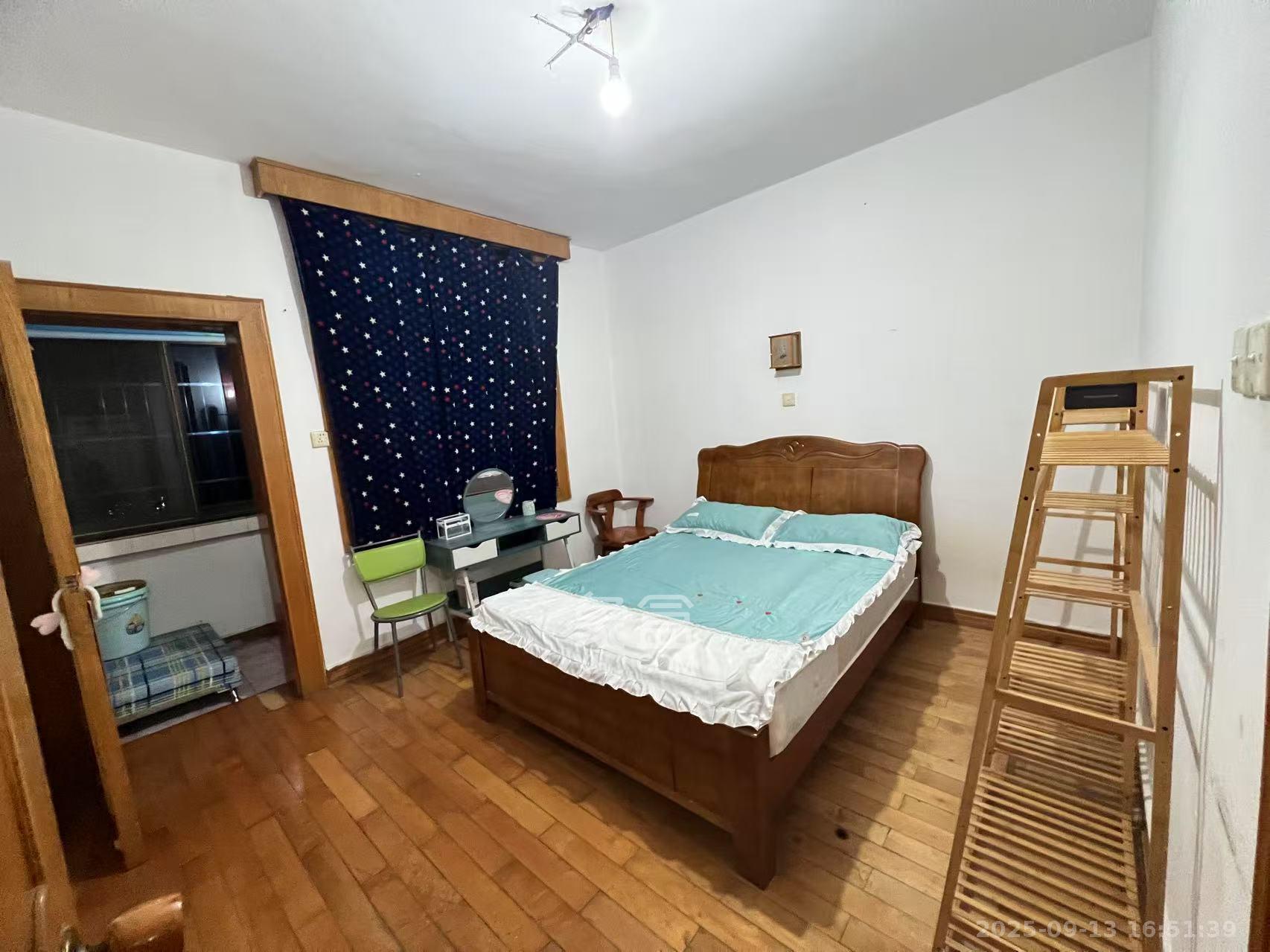 林业厅宿舍  2室1厅1卫    1600.0元/月 林业厅宿舍  2室1厅1卫    1600.0元/月室内图