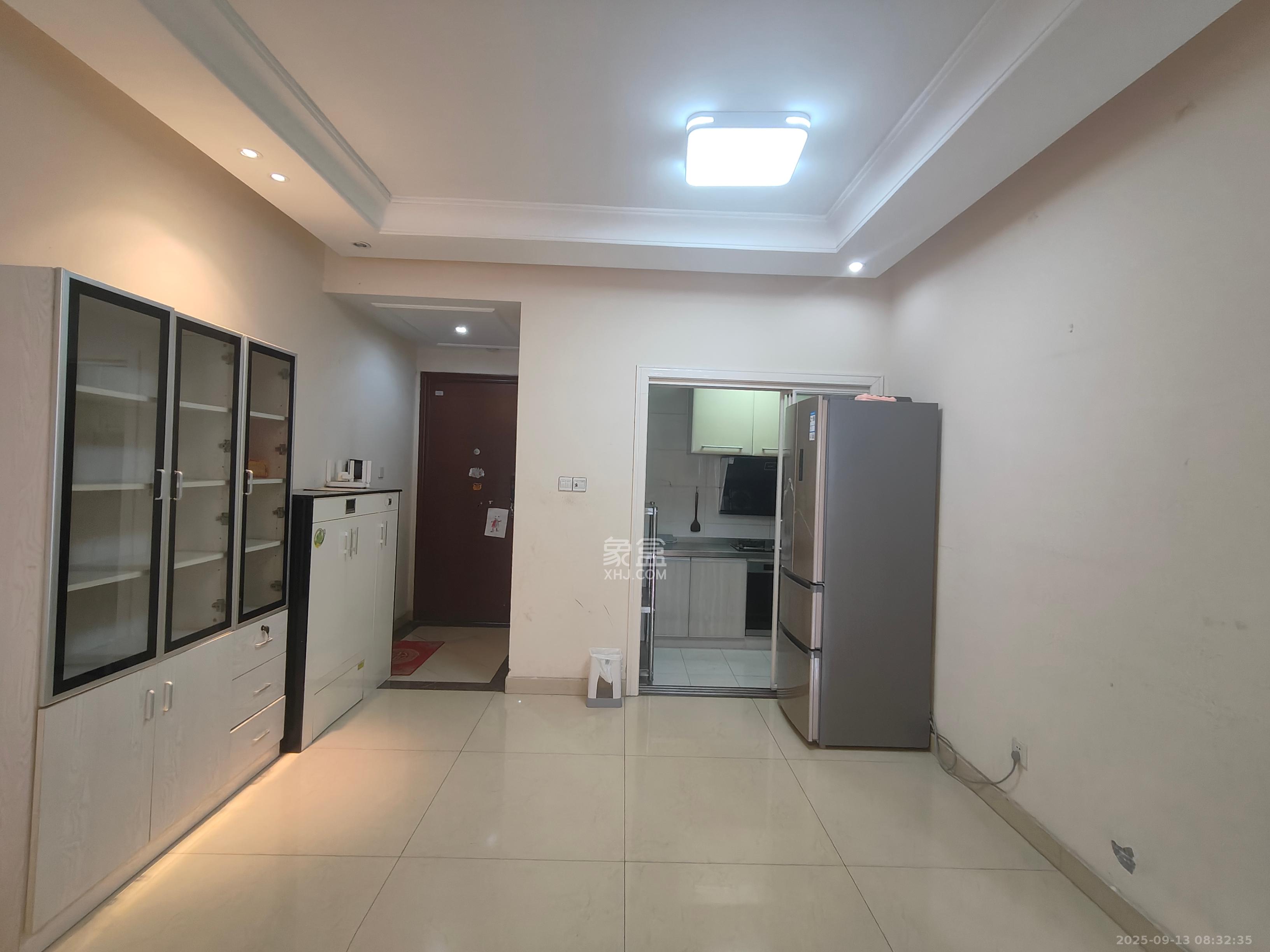 万博汇 2室2厅1卫 2500.0元/月 万博汇 2室2厅1卫 2500.0元/月室内图