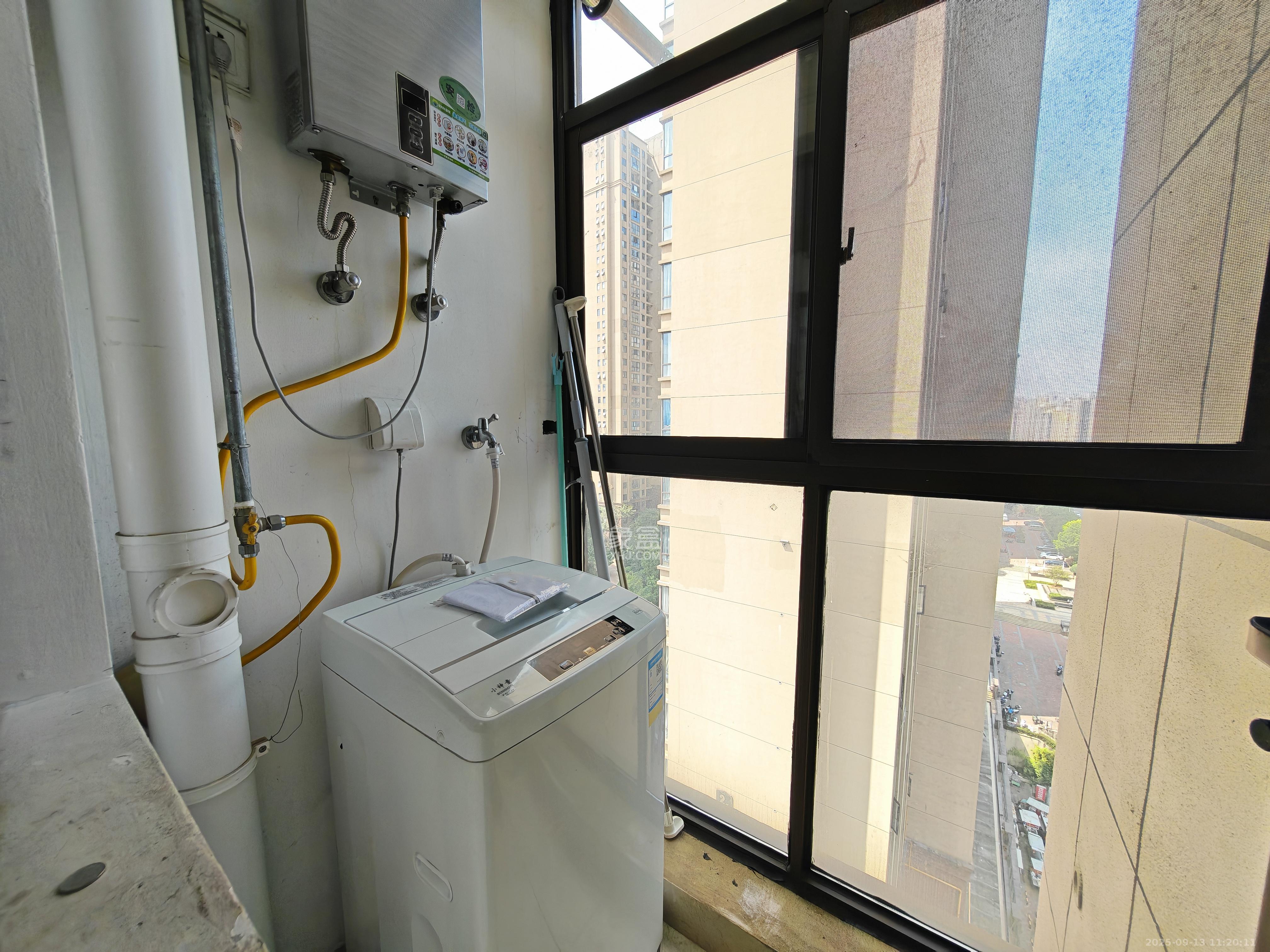 中建信和城  1室0厅0卫   2000.00元/月室内图