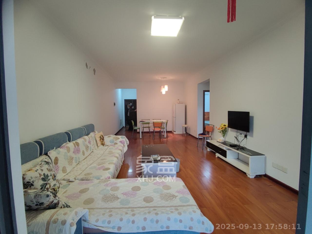 五矿紫湖香醍 3室2厅1卫 1700.0元/月 五矿紫湖香醍 3室2厅1卫 1700.0元/月室内图