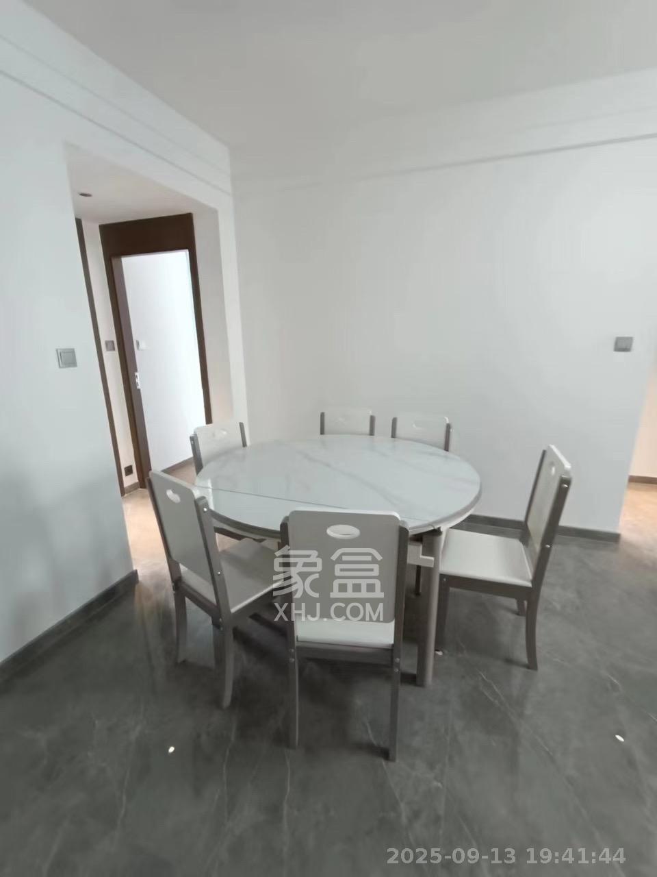 珠江四方印  4室2厅2卫    4000.0元/月室内图