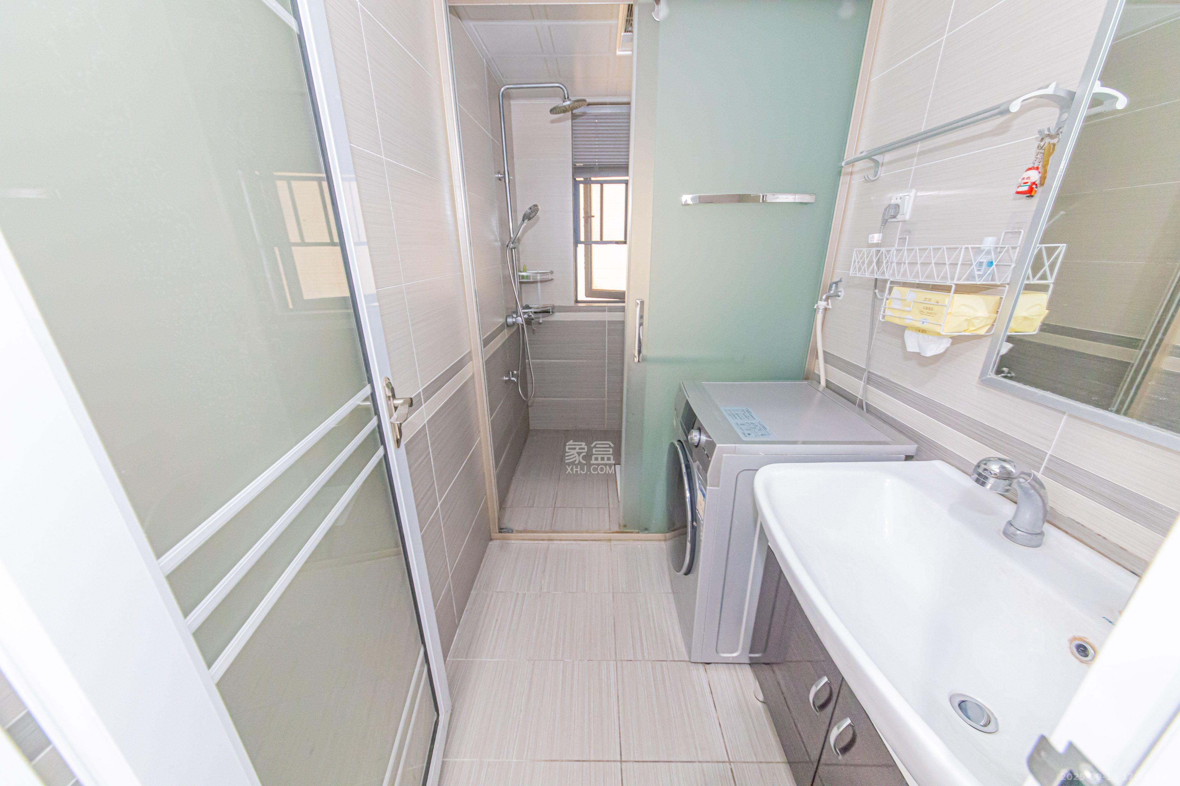 中建芙蓉嘉苑  4室2厅2卫    3000.0元/月室内图