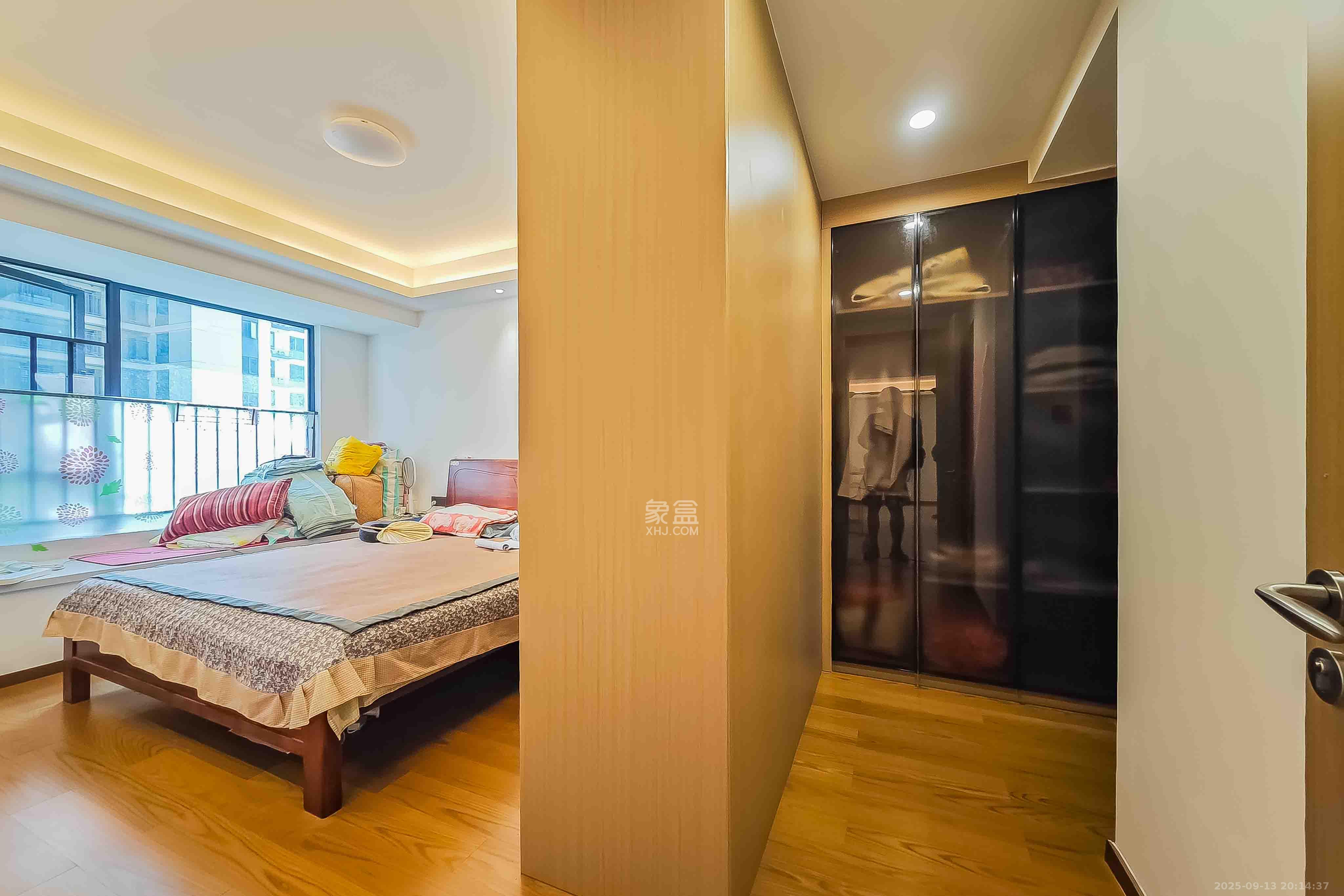 旭辉雨花郡  3室2厅2卫    148.0万卧室