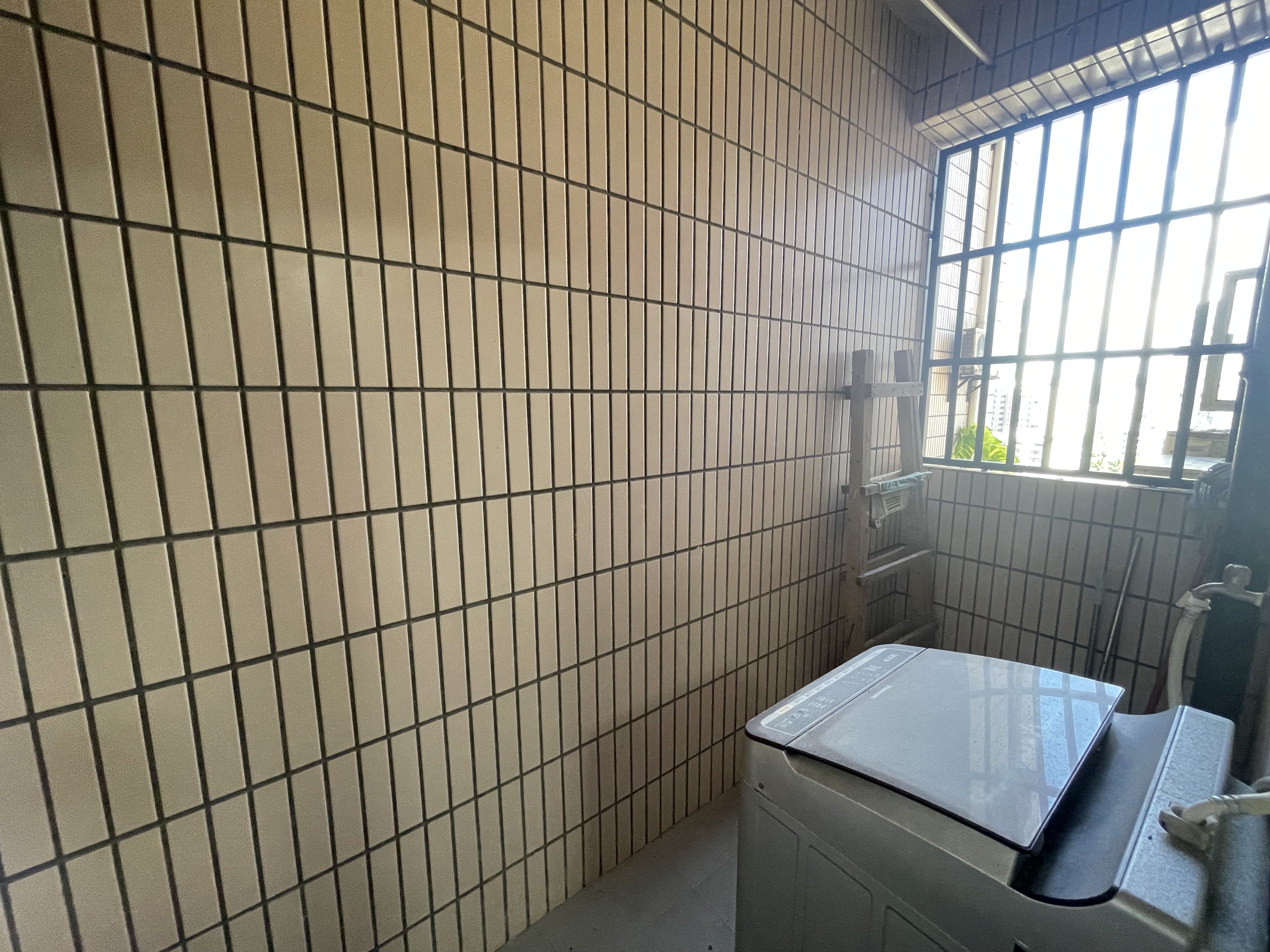 帝晶大厦 2室2厅1卫 2300.0元/月 帝晶大厦 2室2厅1卫 2300.0元/月室内图