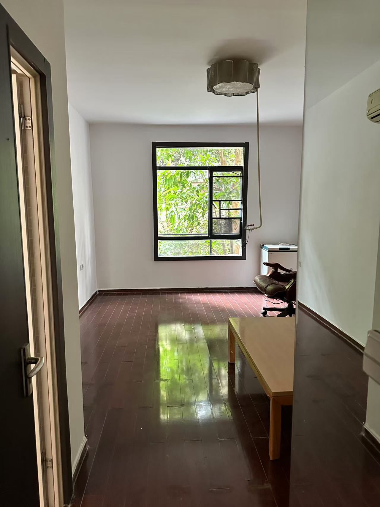 钻石城  1室0厅0卫    4500.0元/月室内图