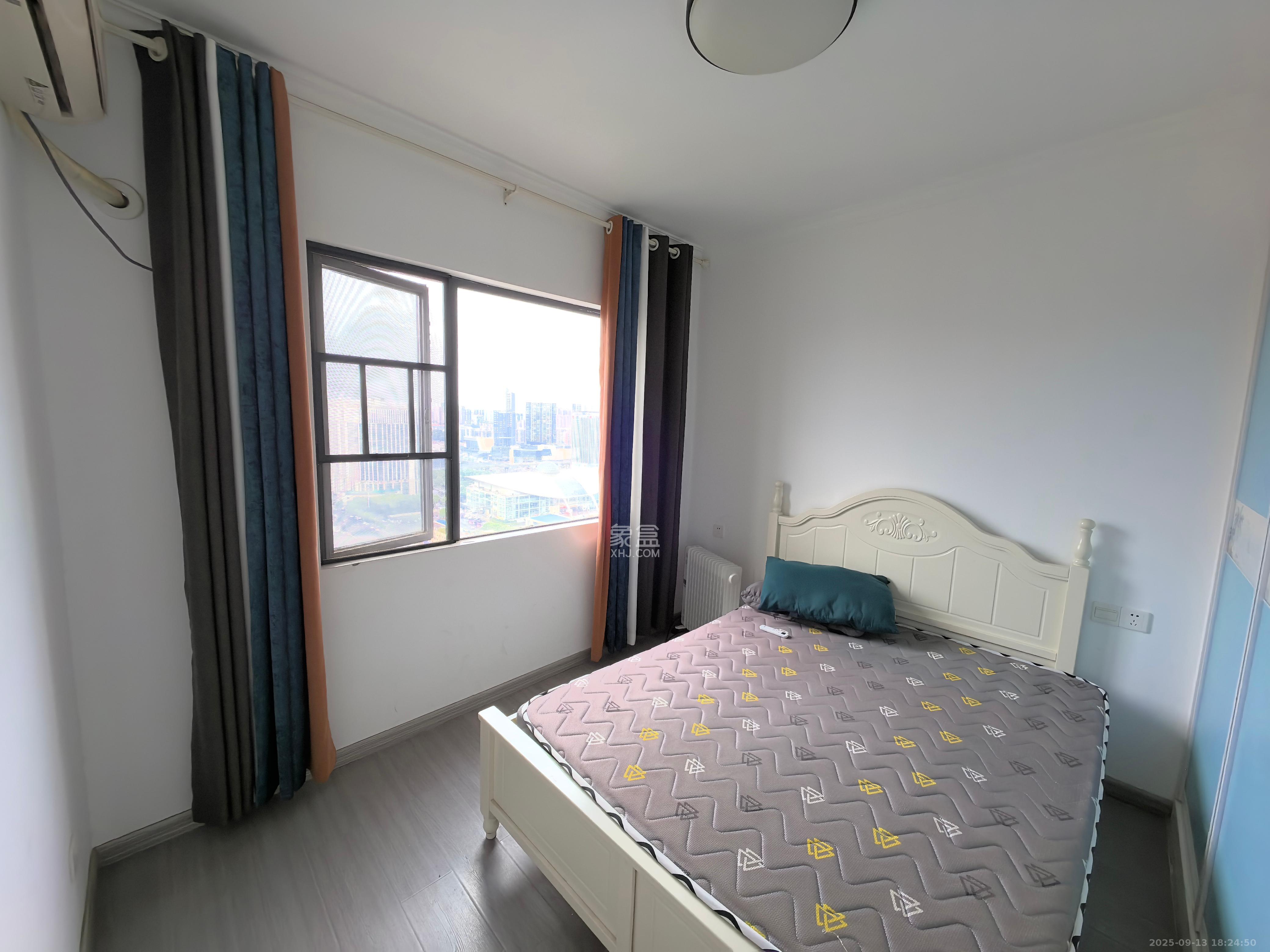 兴隆景苑 3室2厅2卫 2500.0元/月 兴隆景苑 3室2厅2卫 2500.0元/月室内图