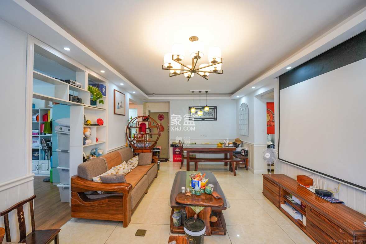 怡海星城 3室2厅1卫 76.8万 怡海星城 3室2厅1卫 76.8万客厅